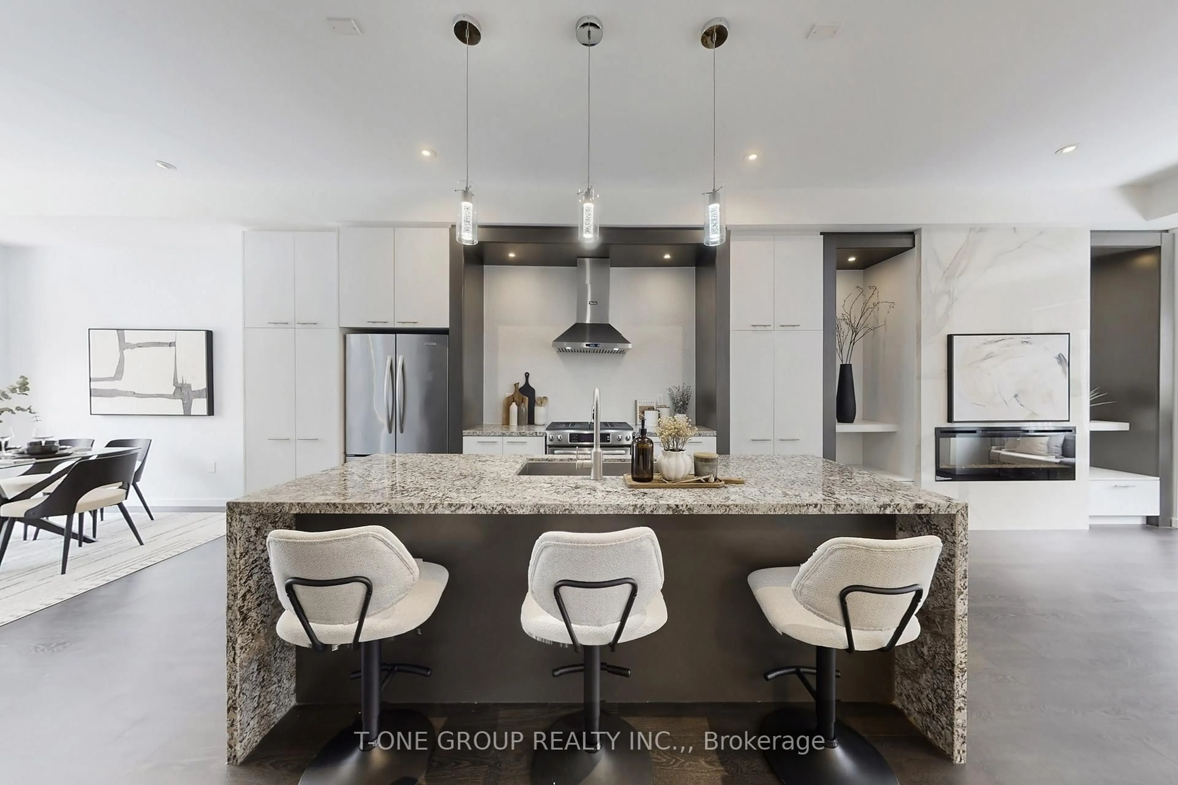 Contemporary kitchen, unknown for 27 Genuine Lane, Richmond Hill Ontario L4B 0E5