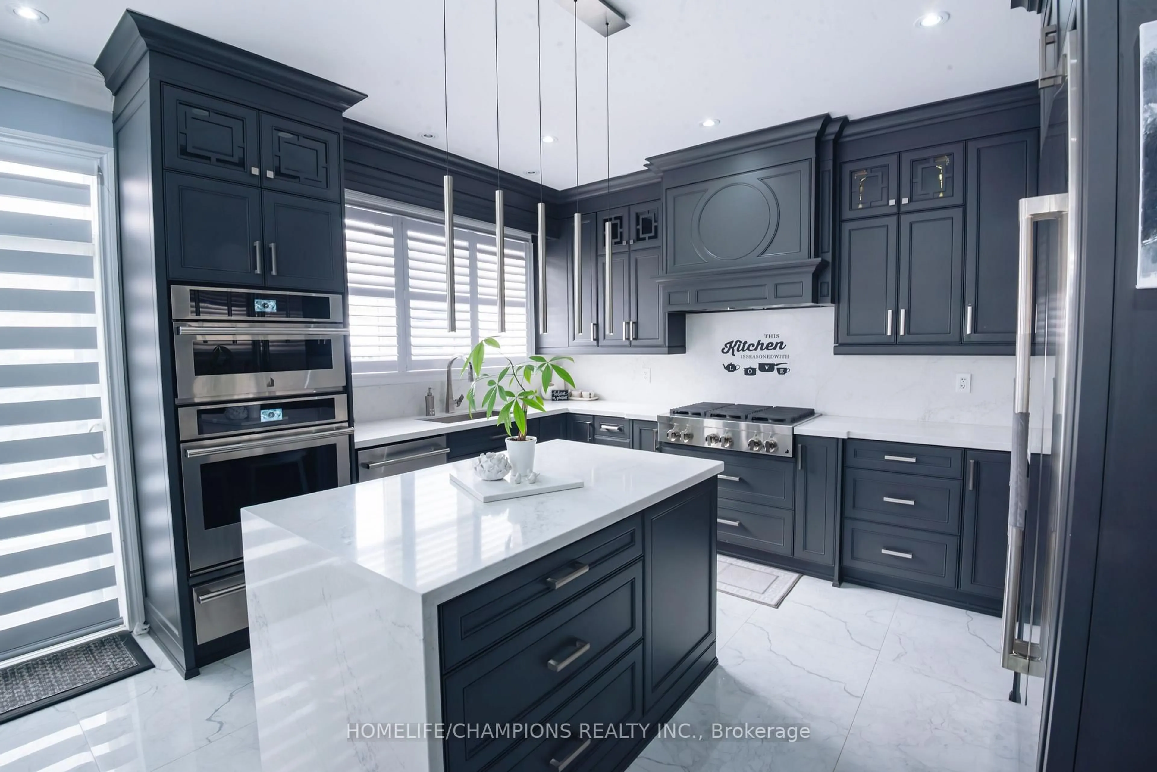 Contemporary kitchen, ceramic/tile floor for 105 Braith Cres, Whitchurch-Stouffville Ontario L4A 0B9