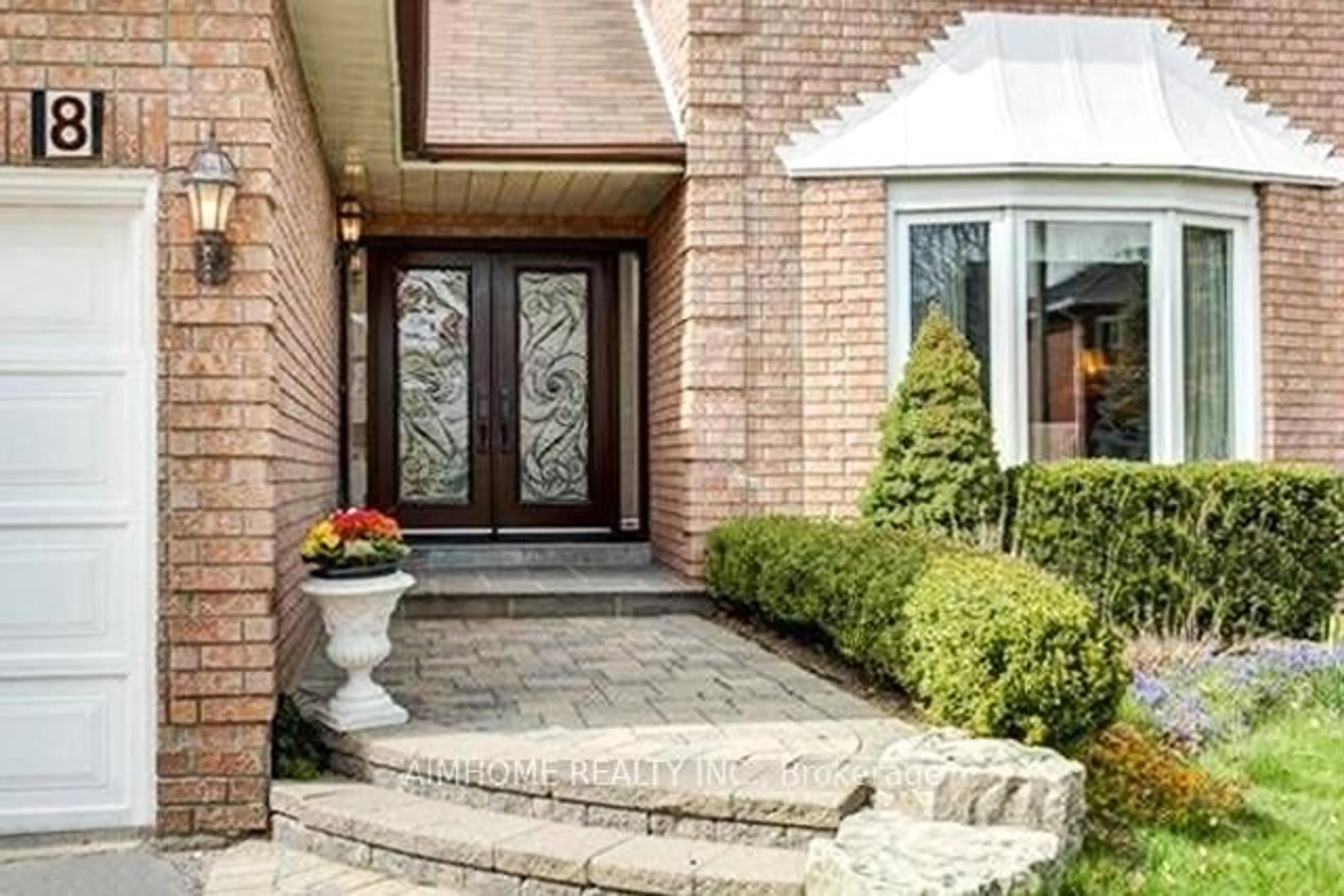 Unknown for 8 Cygnus Dr, Richmond Hill Ontario L4C 8P2