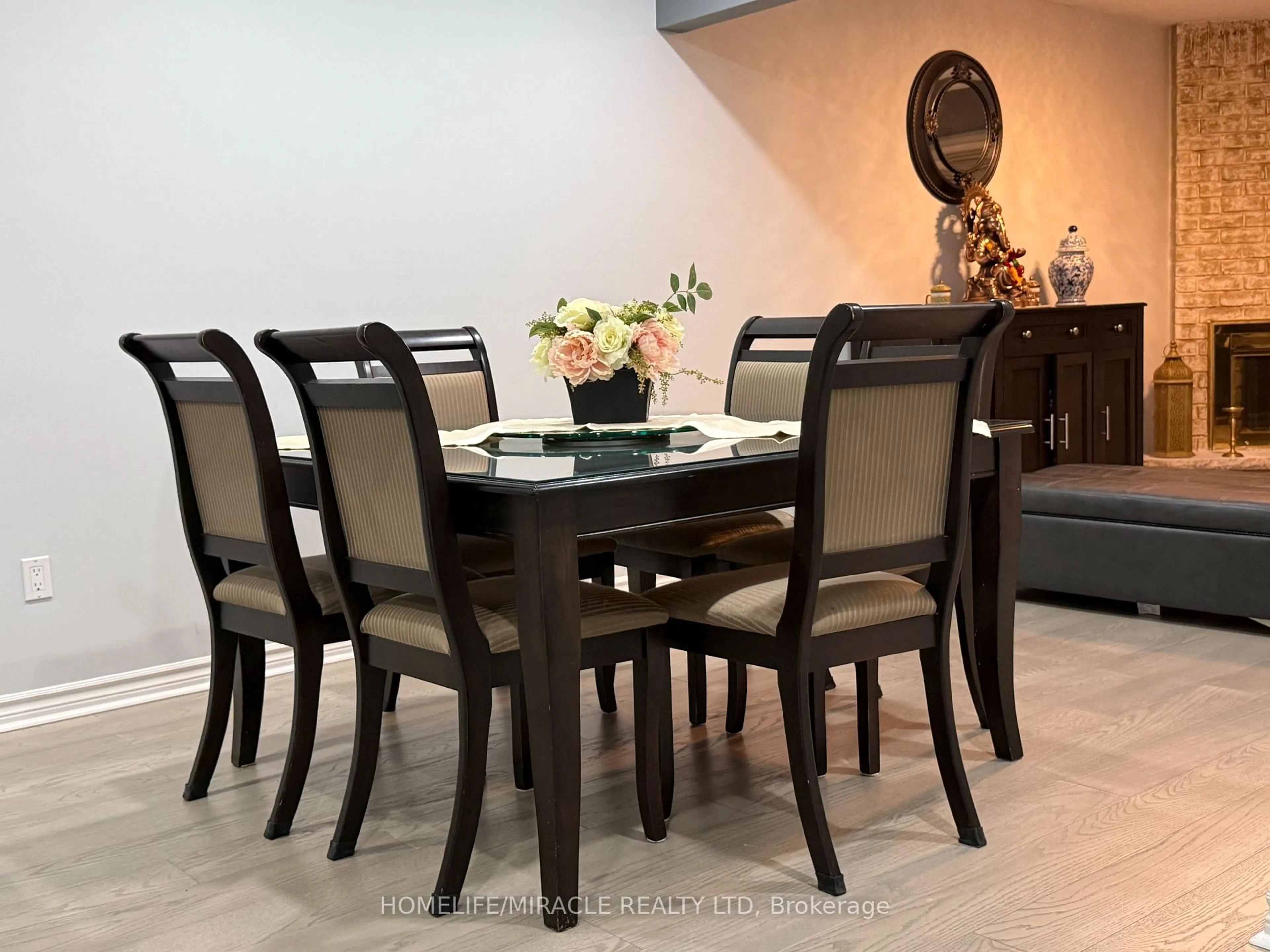 Dining room, wood/laminate floor for 163 Mabley Cres, Vaughan Ontario L4J 2Z7