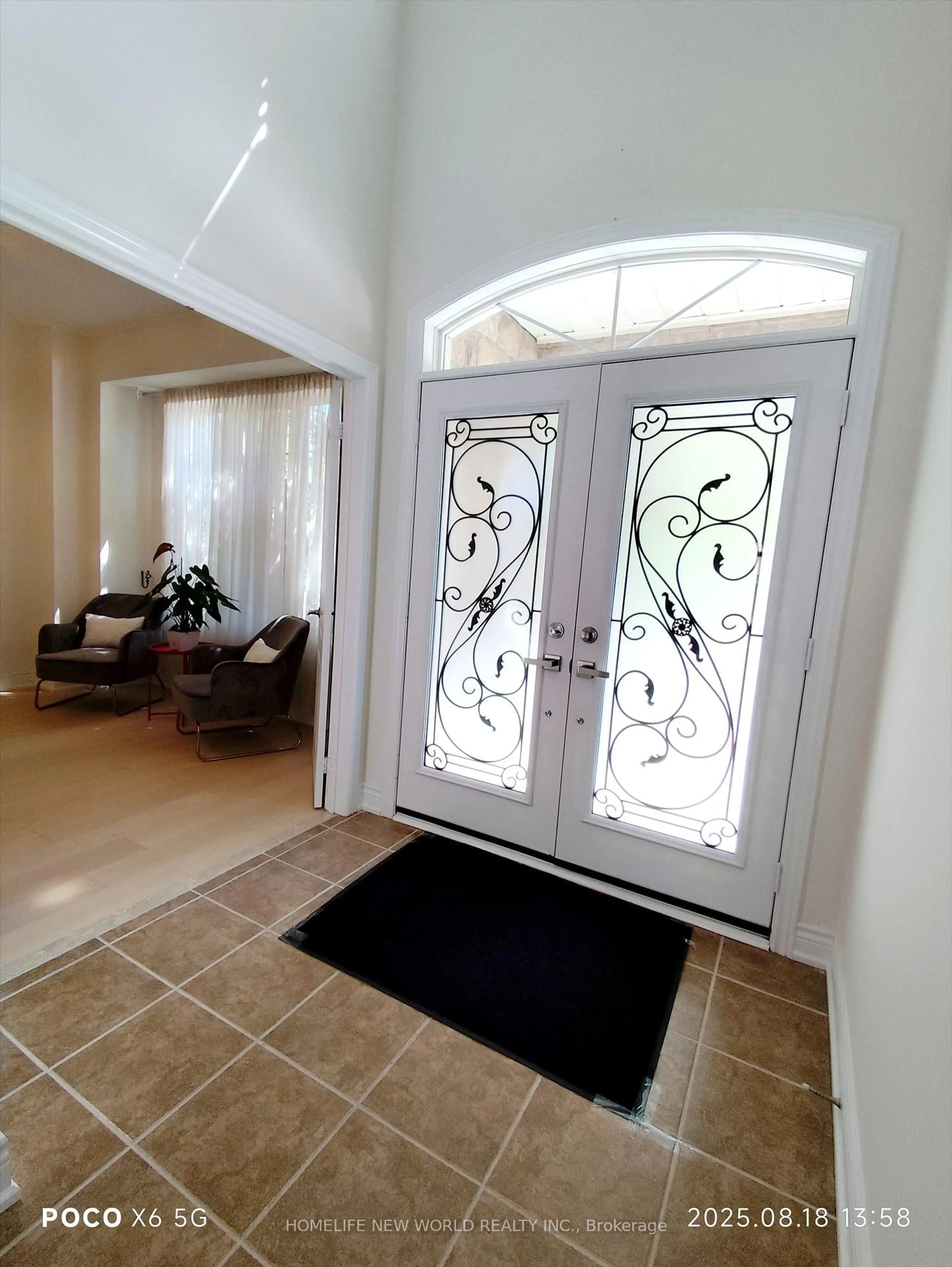 Indoor entryway for 53 Larkmead Cres, Markham Ontario L6C 3E1