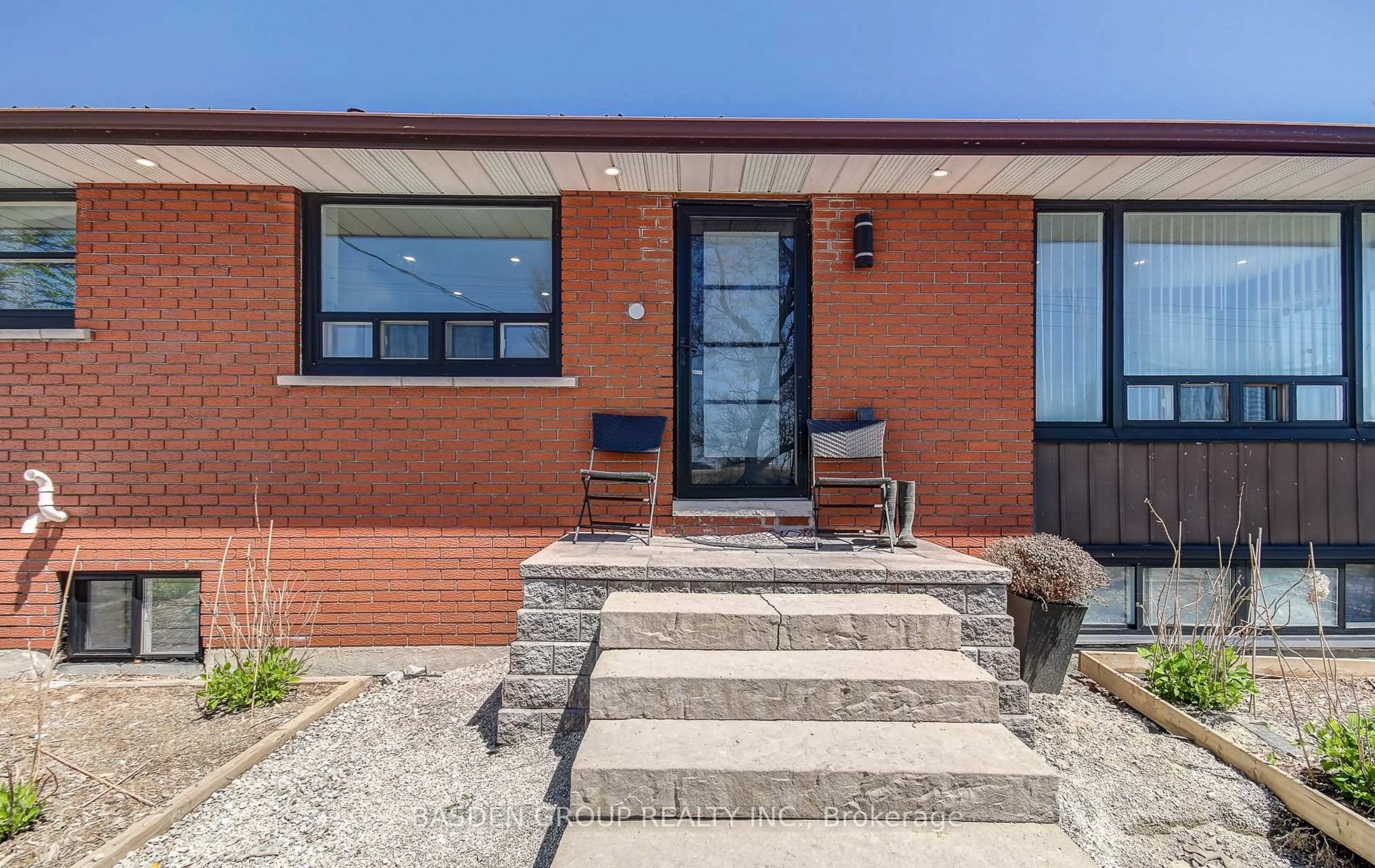 Home with brick exterior material, street for 545 Wist Rd, King Ontario L7B 0E9