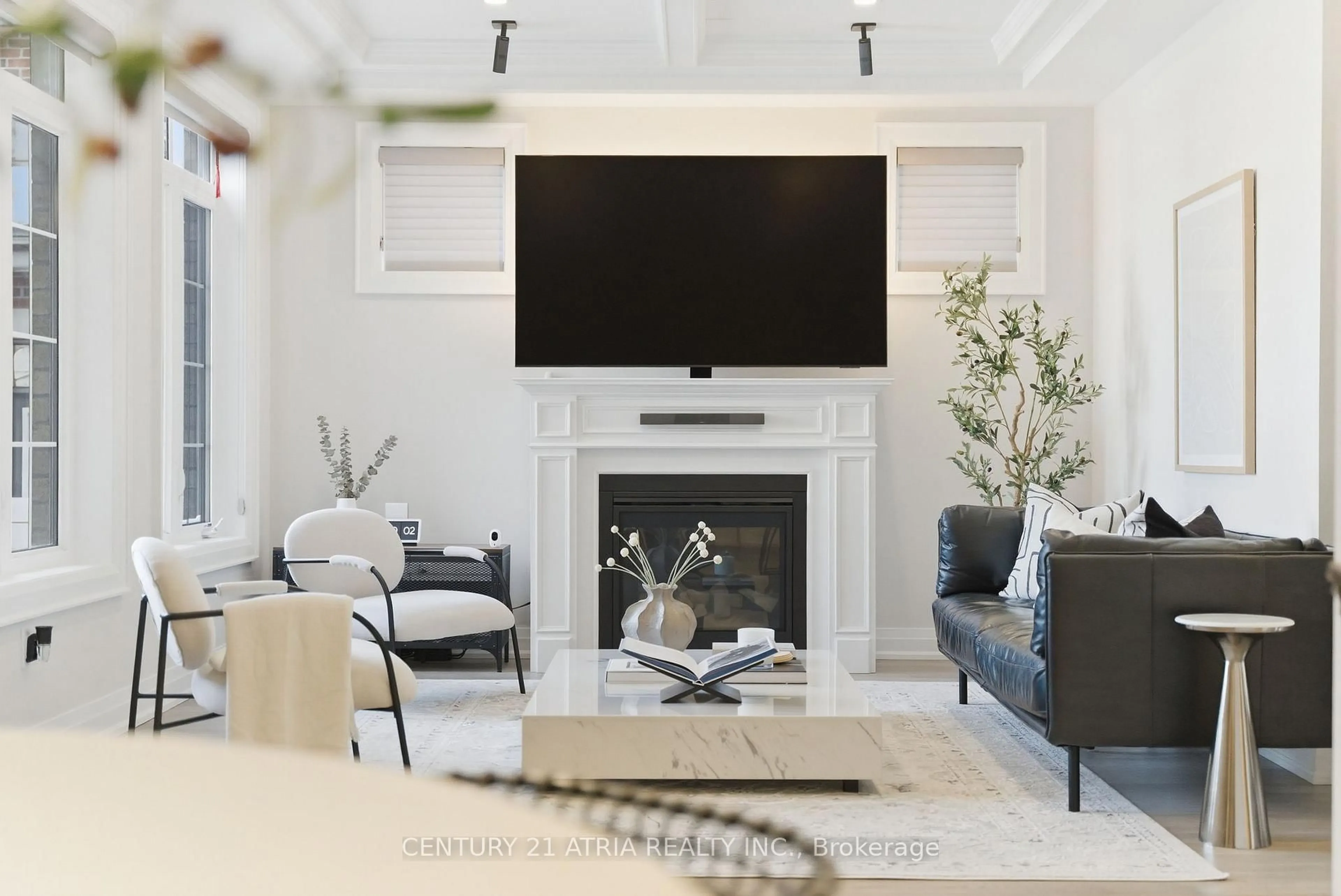 Living room with furniture, unknown for 5160 16th Ave, Markham Ontario L6C 2H1