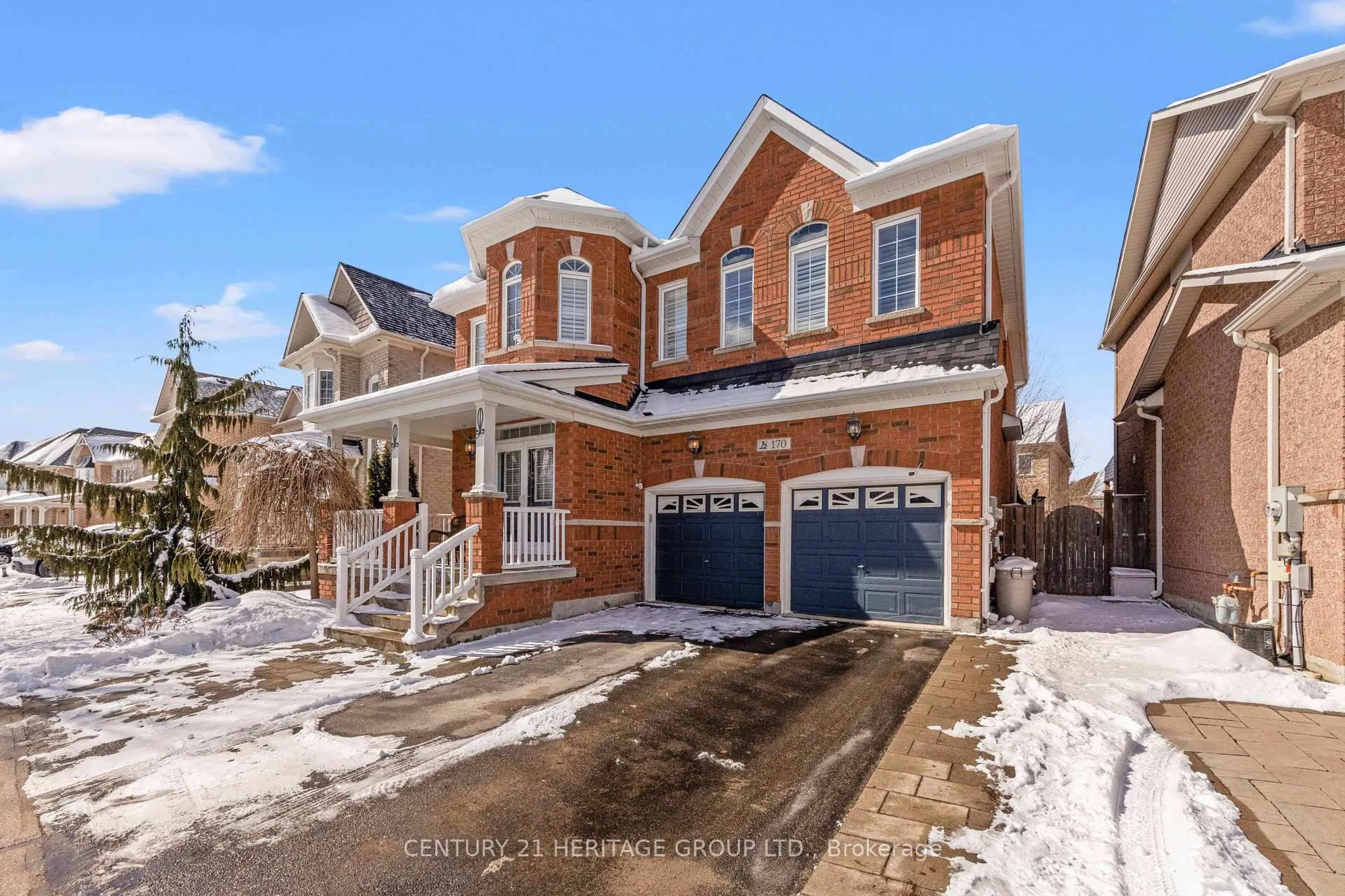 Home with brick exterior material, street for 170 West Lawn Cres, Whitchurch-Stouffville Ontario L4A 0B4