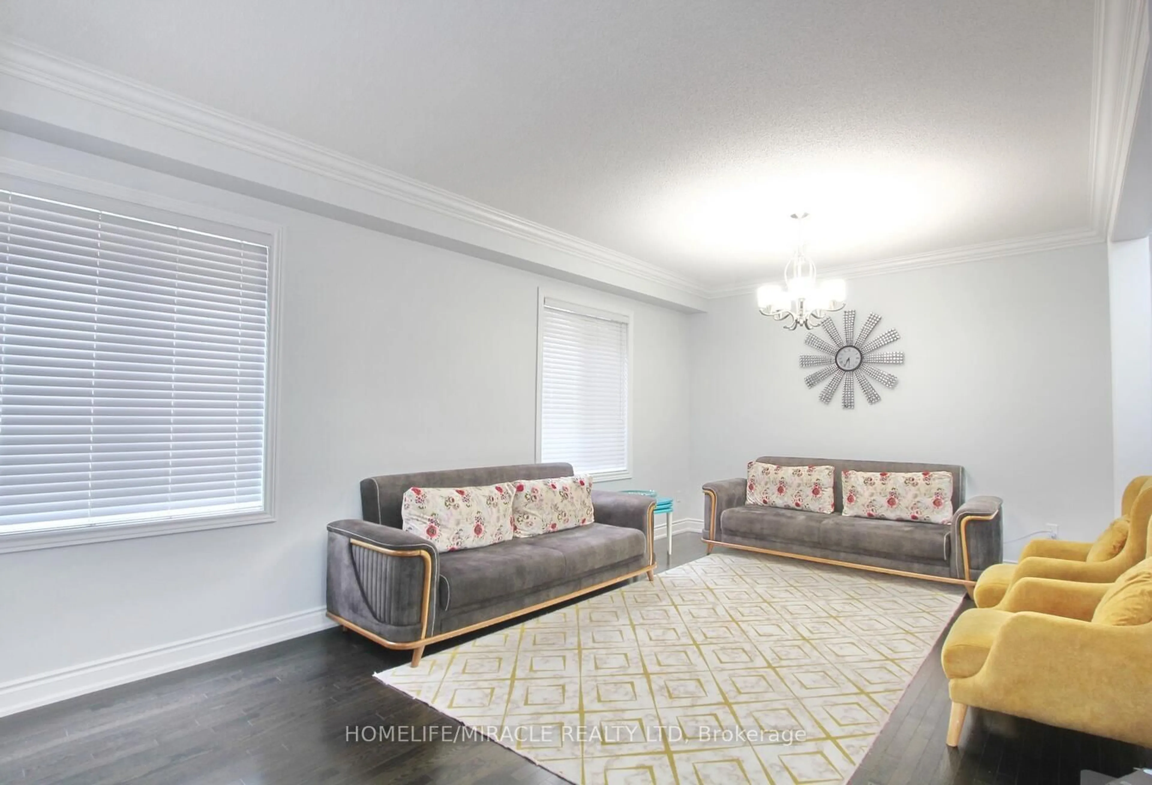 Living room with furniture, unknown for 324 Chatfield Dr, Vaughan Ontario L4H 3R7