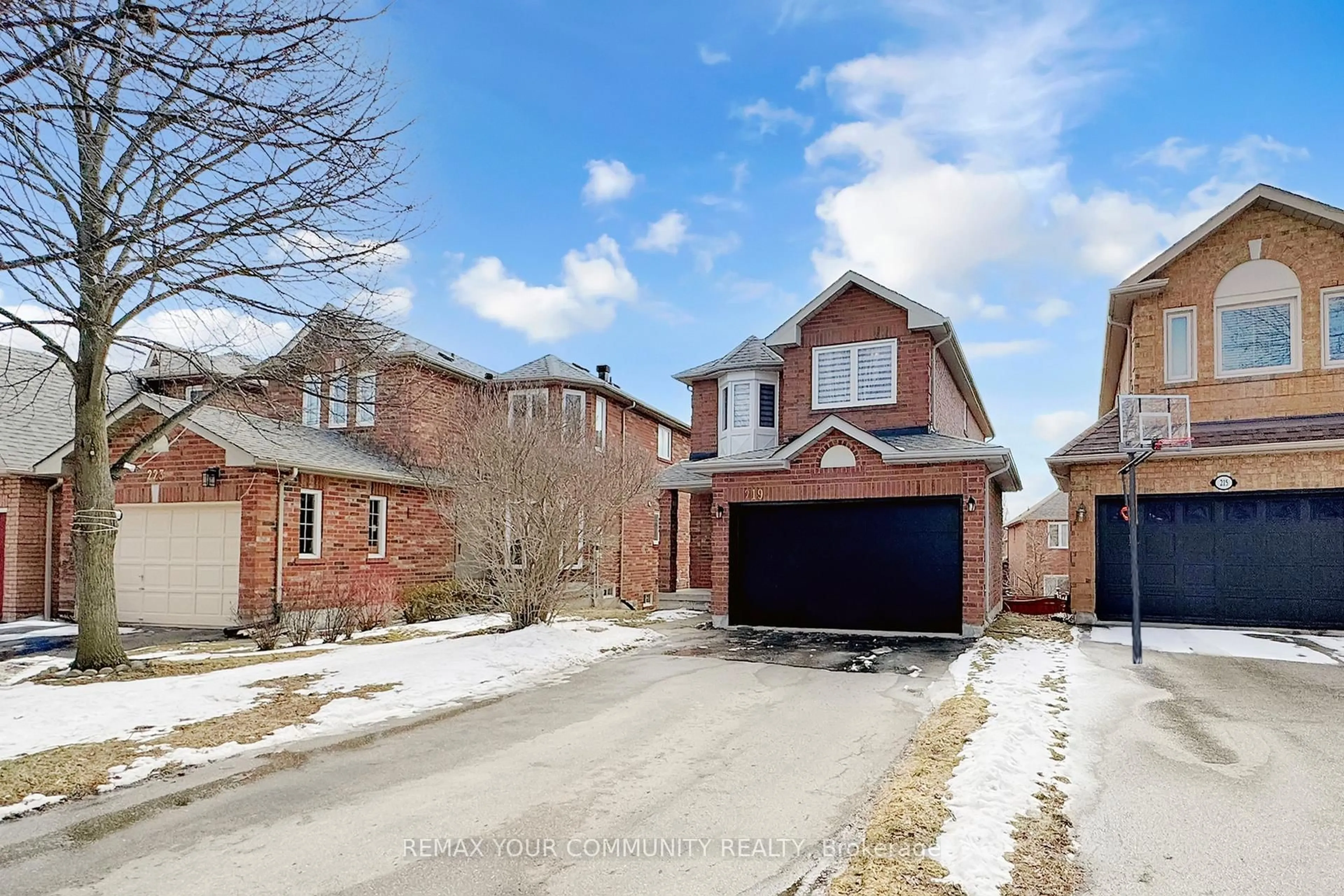 Home with brick exterior material, street for 219 Surgeoner Cres, Newmarket Ontario L3X 2L1