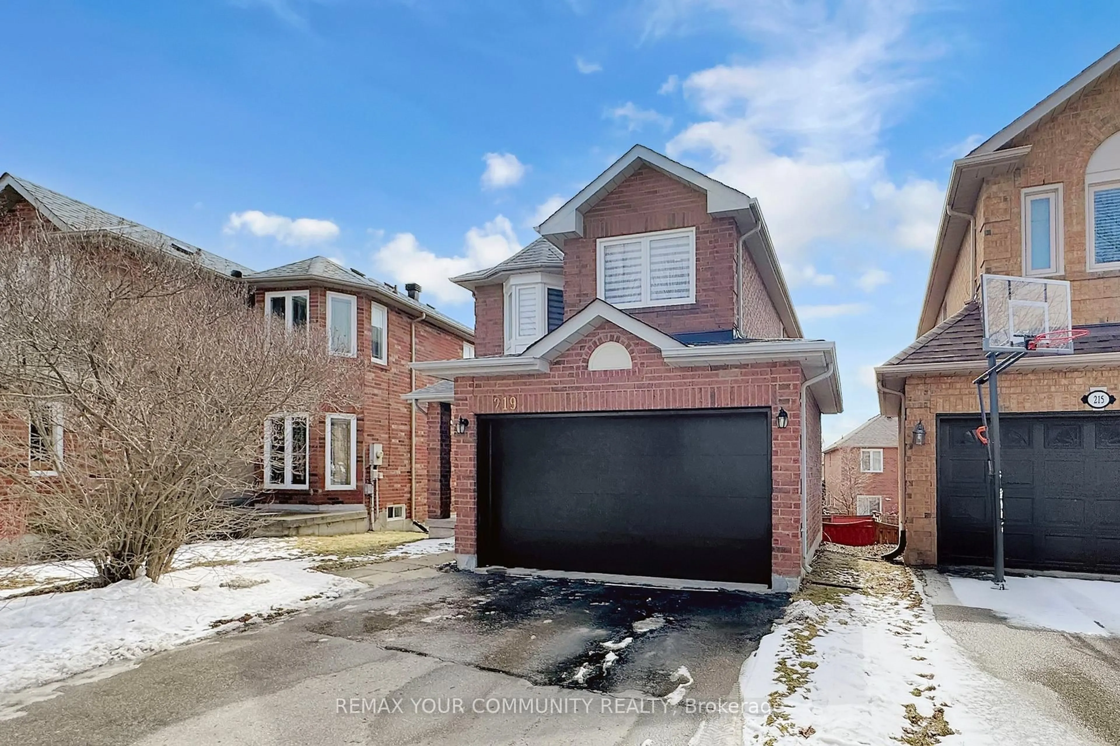 Home with brick exterior material, street for 219 Surgeoner Cres, Newmarket Ontario L3X 2L1