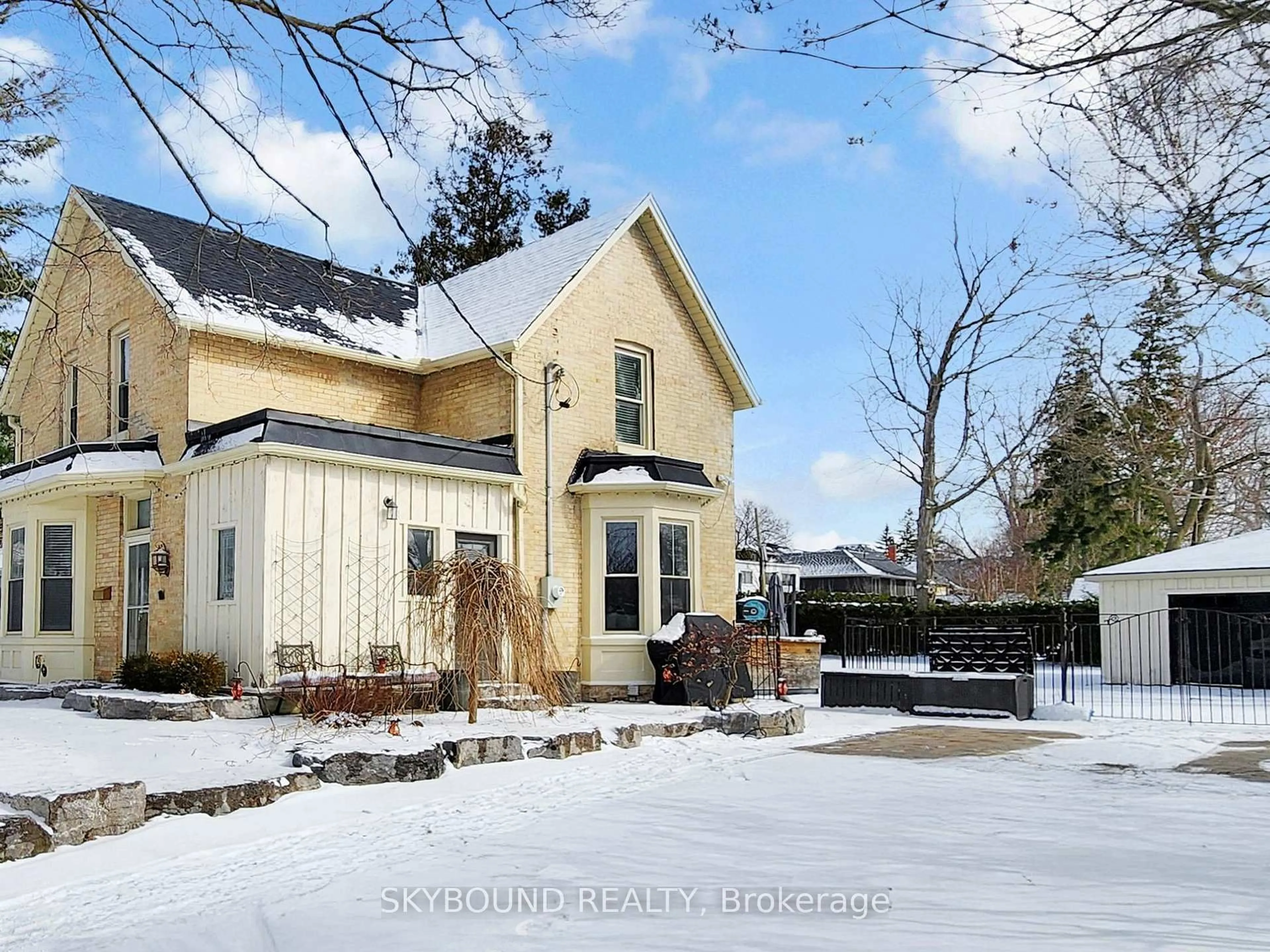 Unknown for 19 Spruce St, Aurora Ontario L4G 1R7