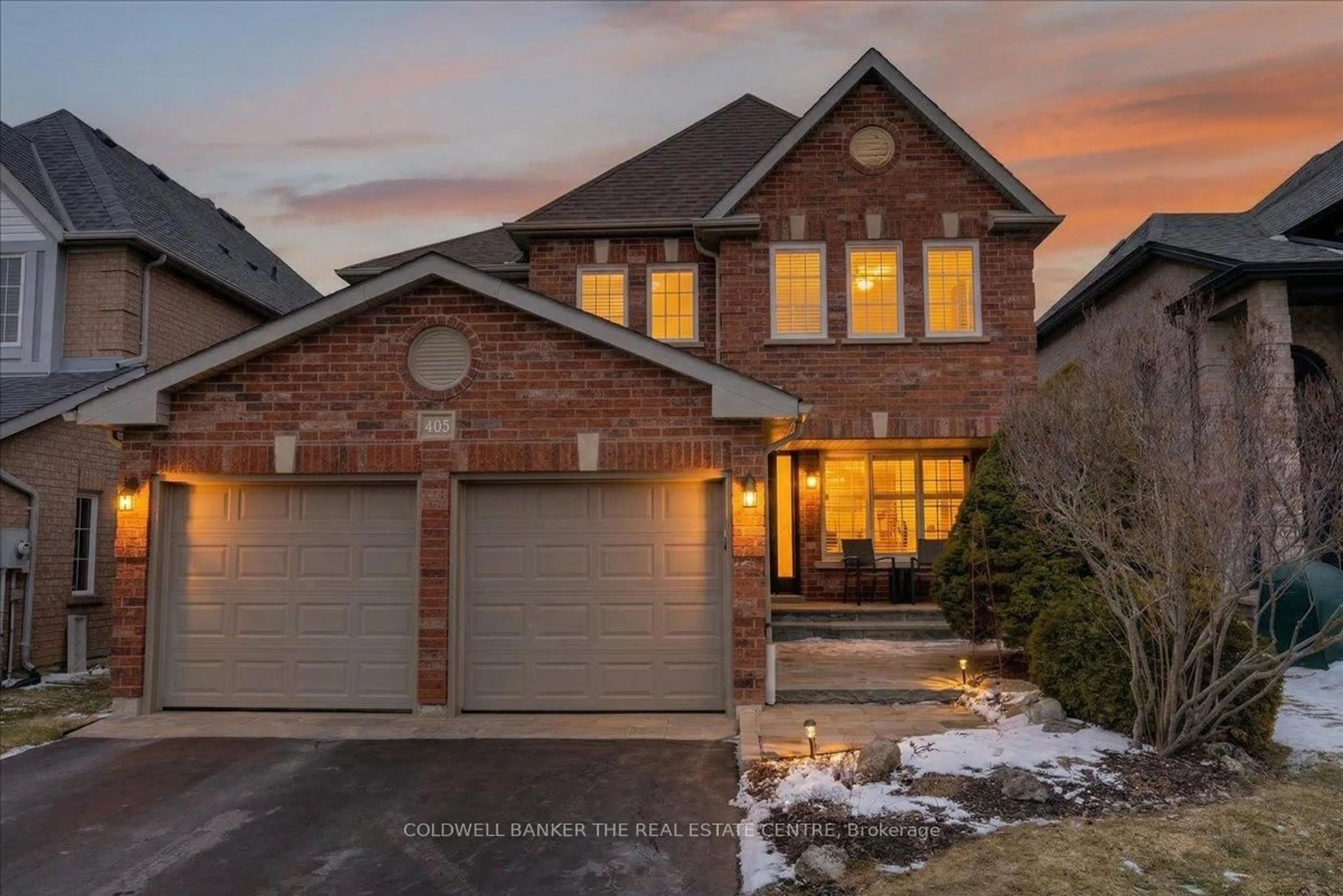Home with brick exterior material, street for 405 Silken Laumann Dr, Newmarket Ontario L3X 2J1