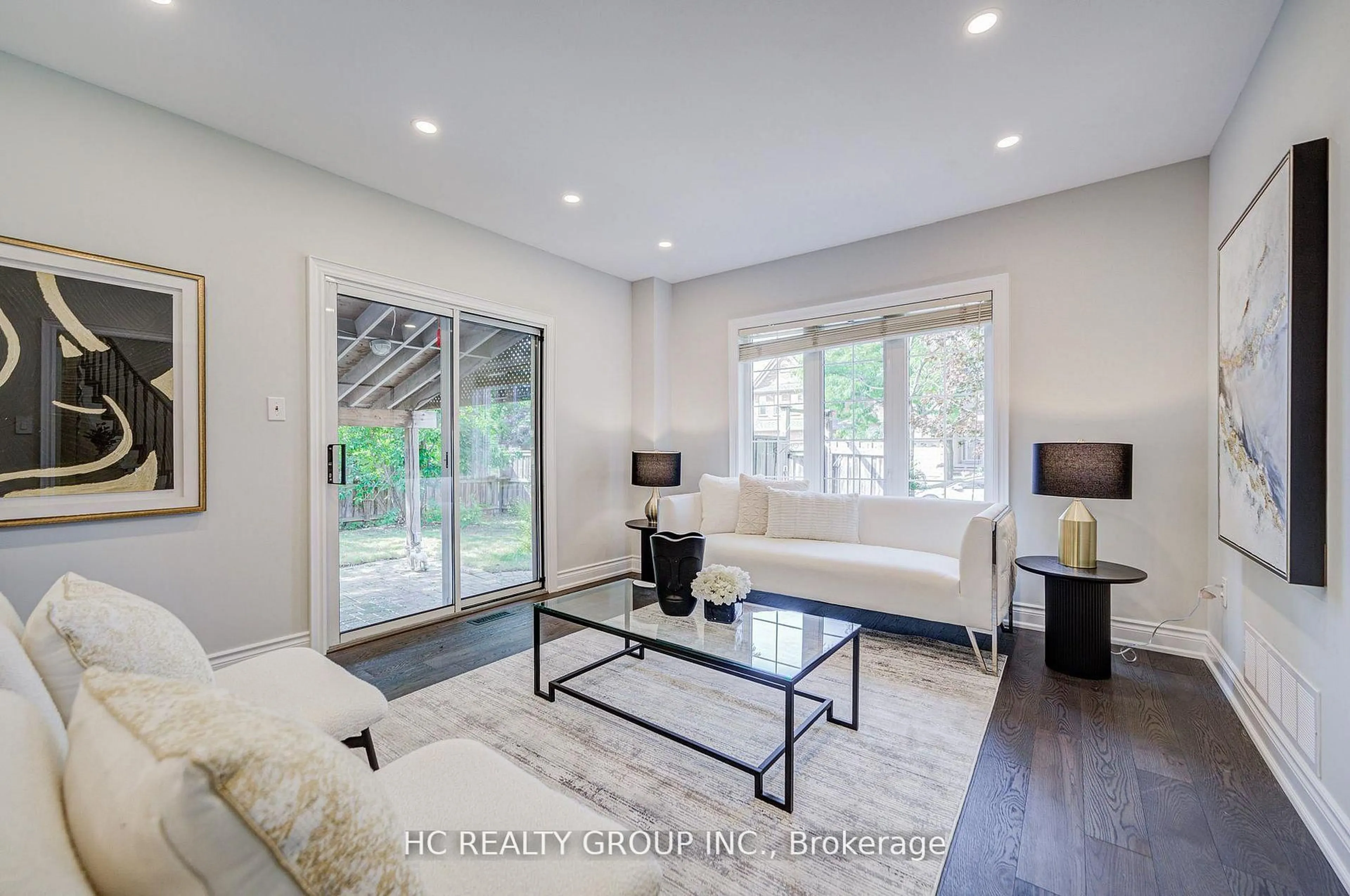 Living room with furniture, unknown for 483 Menczel Cres, Newmarket Ontario L3X 2P6