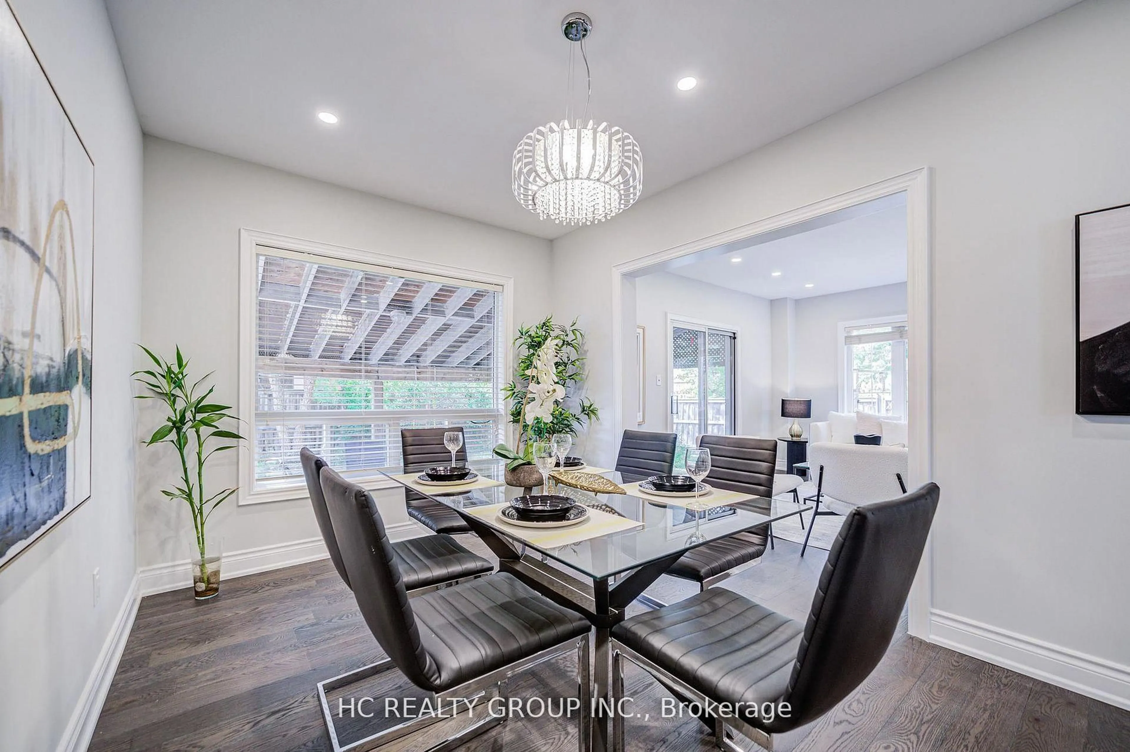 Dining room, unknown for 483 Menczel Cres, Newmarket Ontario L3X 2P6