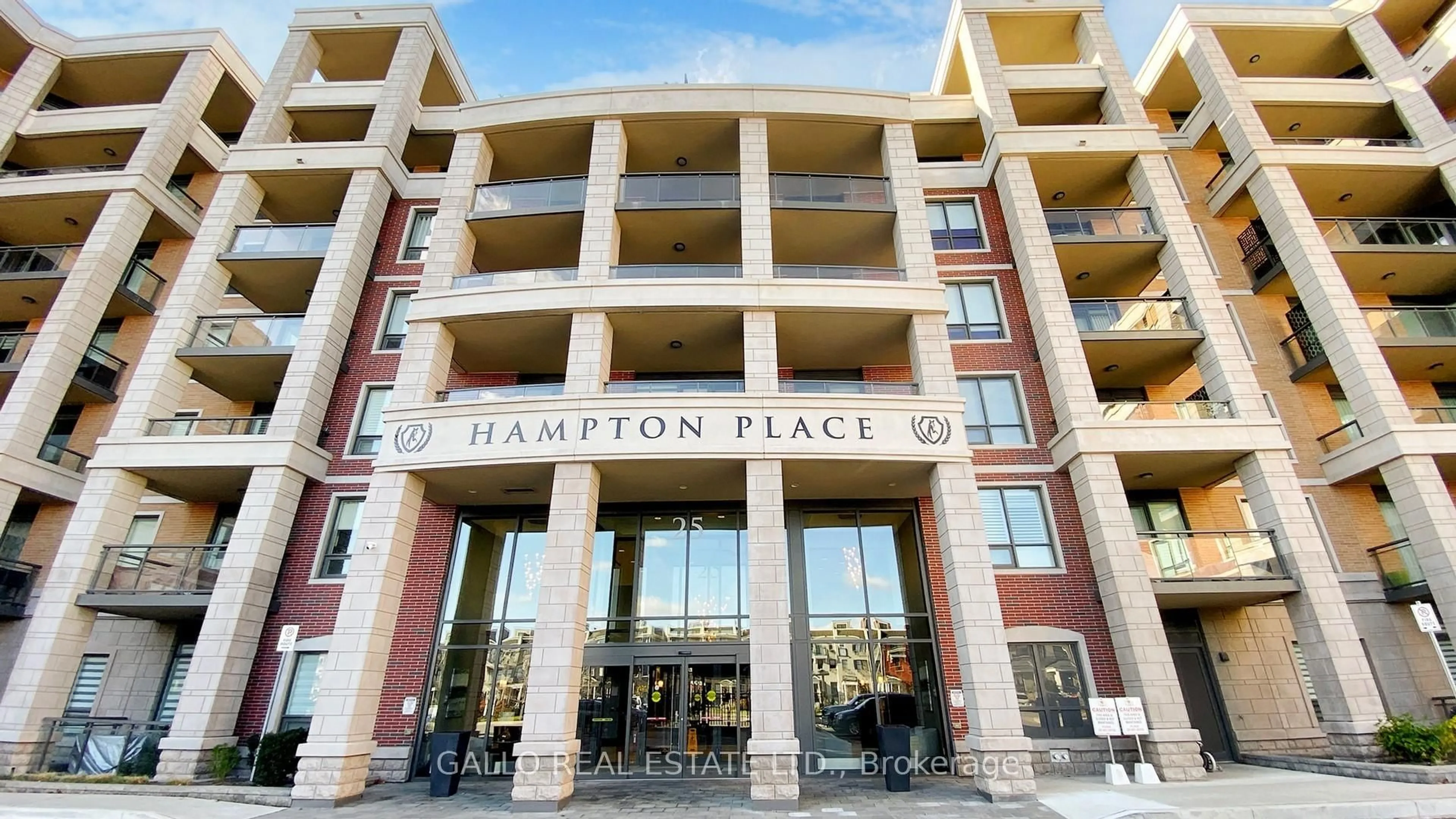 Indoor foyer for 25 Baker Hill Blvd #505, Whitchurch-Stouffville Ontario L4A 4R5