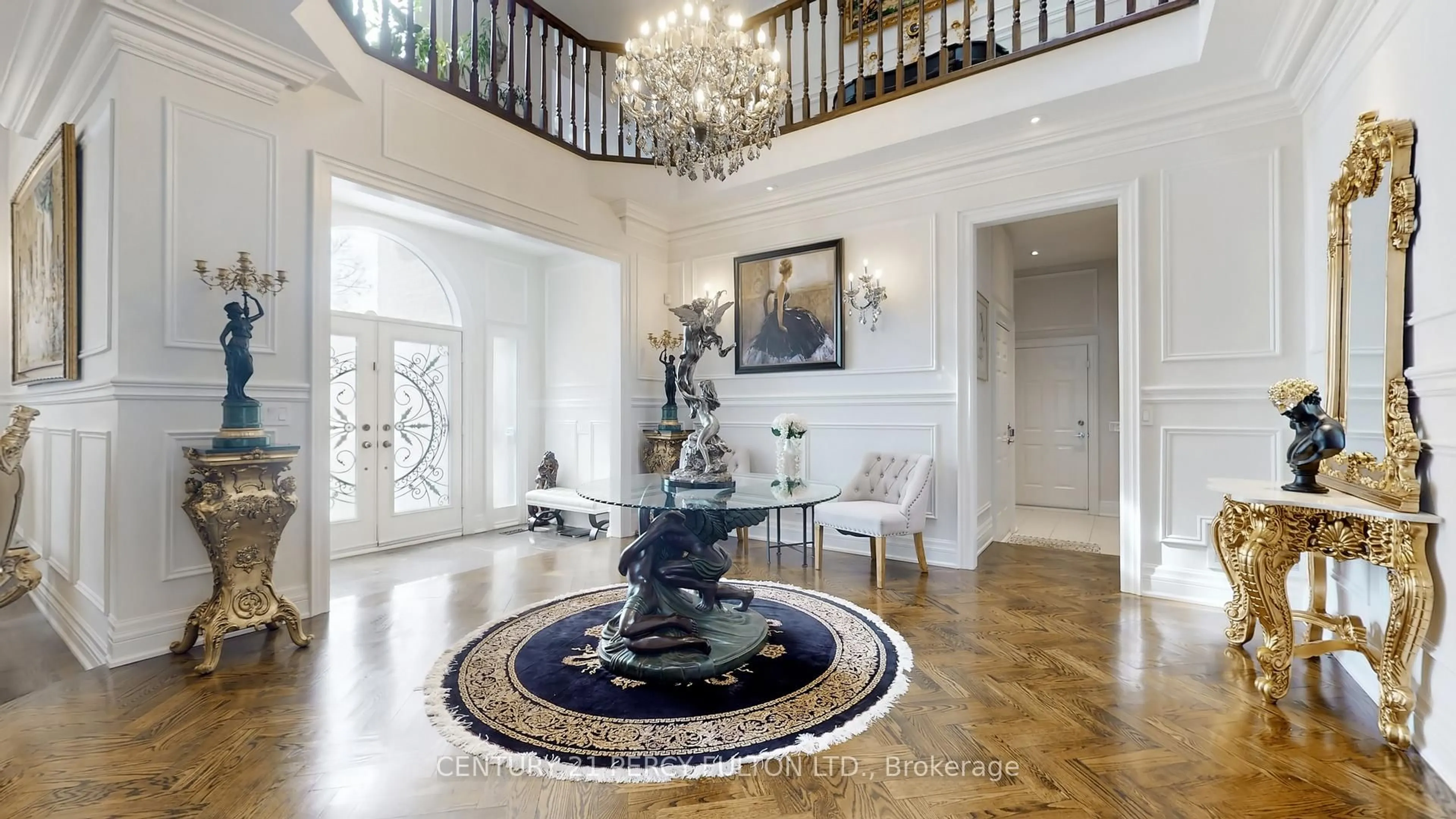 Indoor foyer for 126 Old Surrey Lane, Richmond Hill Ontario L4C 8S6