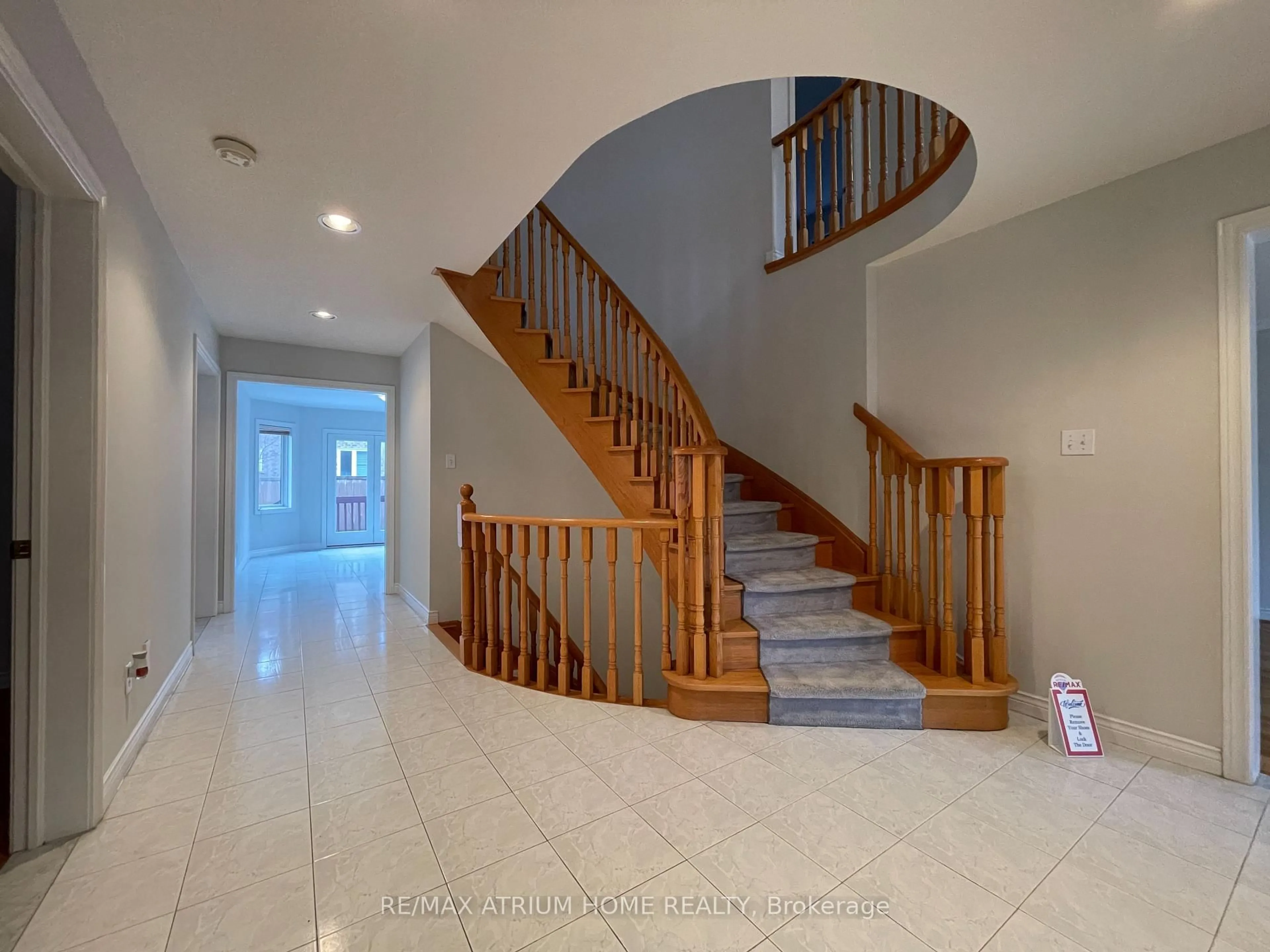 Unknown for 22 Lagani Ave, Richmond Hill Ontario L4B 3E1