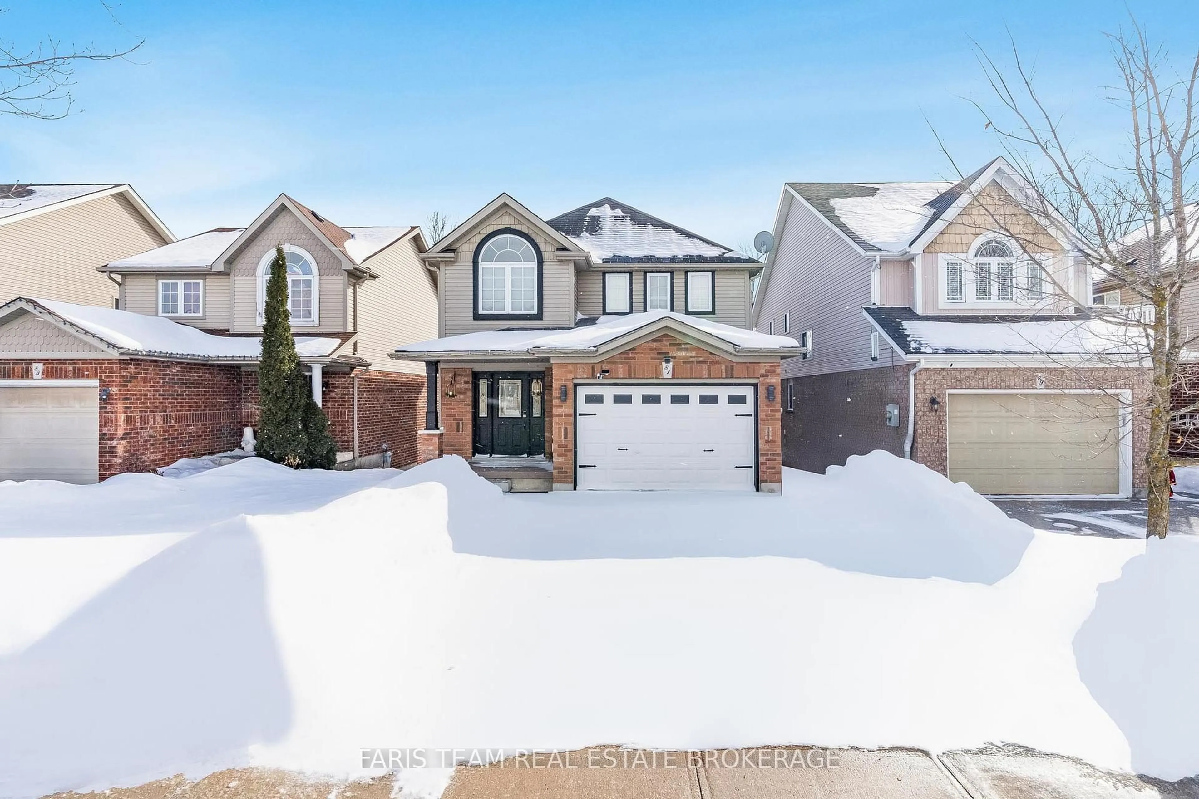 Home with vinyl exterior material, street for 81 Wallace St, New Tecumseth Ontario L9R 2G6