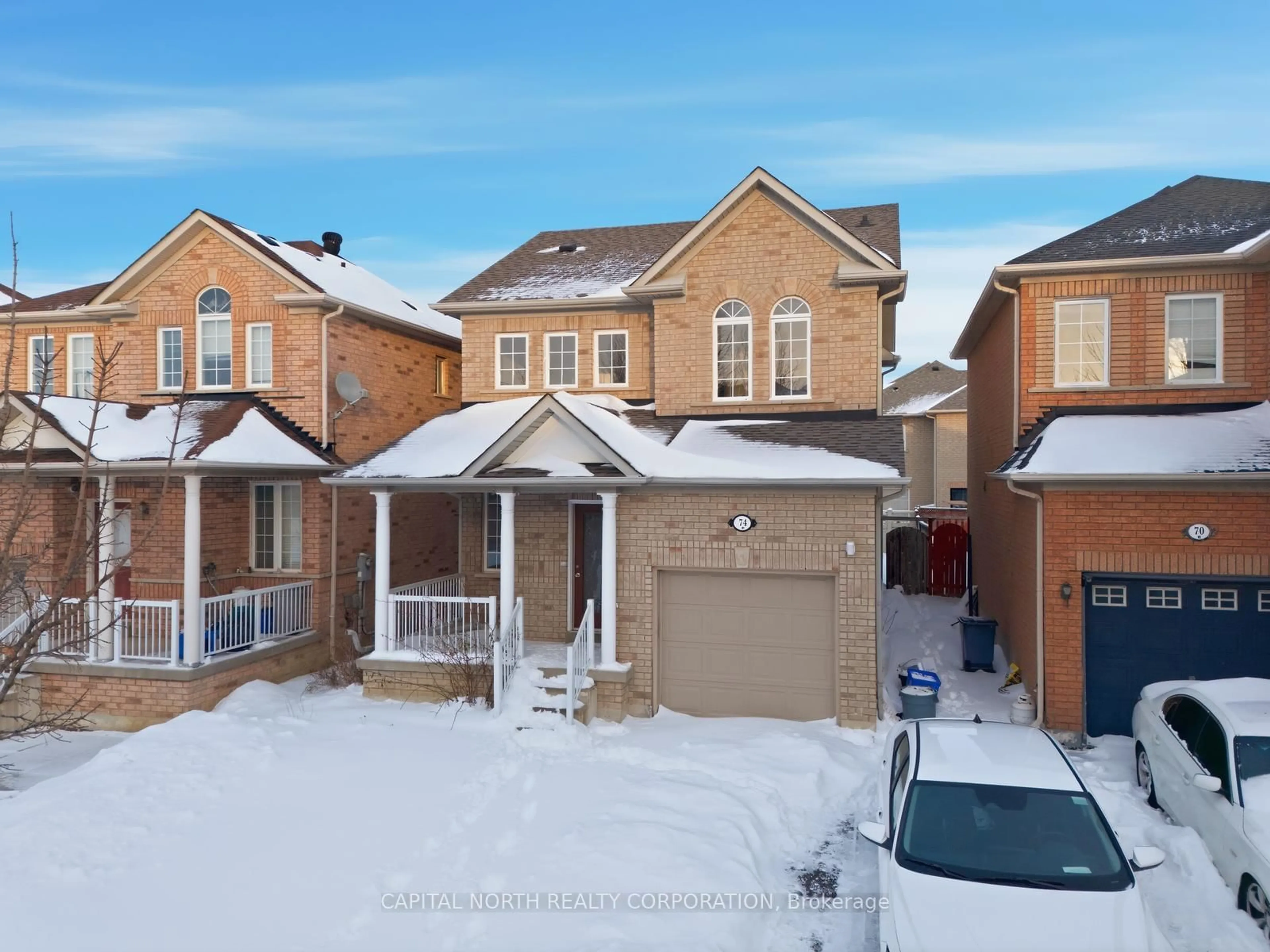 A pic from outside/outdoor area/front of a property/back of a property/a pic from drone, street for 74 Bullrush Dr, Vaughan Ontario L4H 2V8