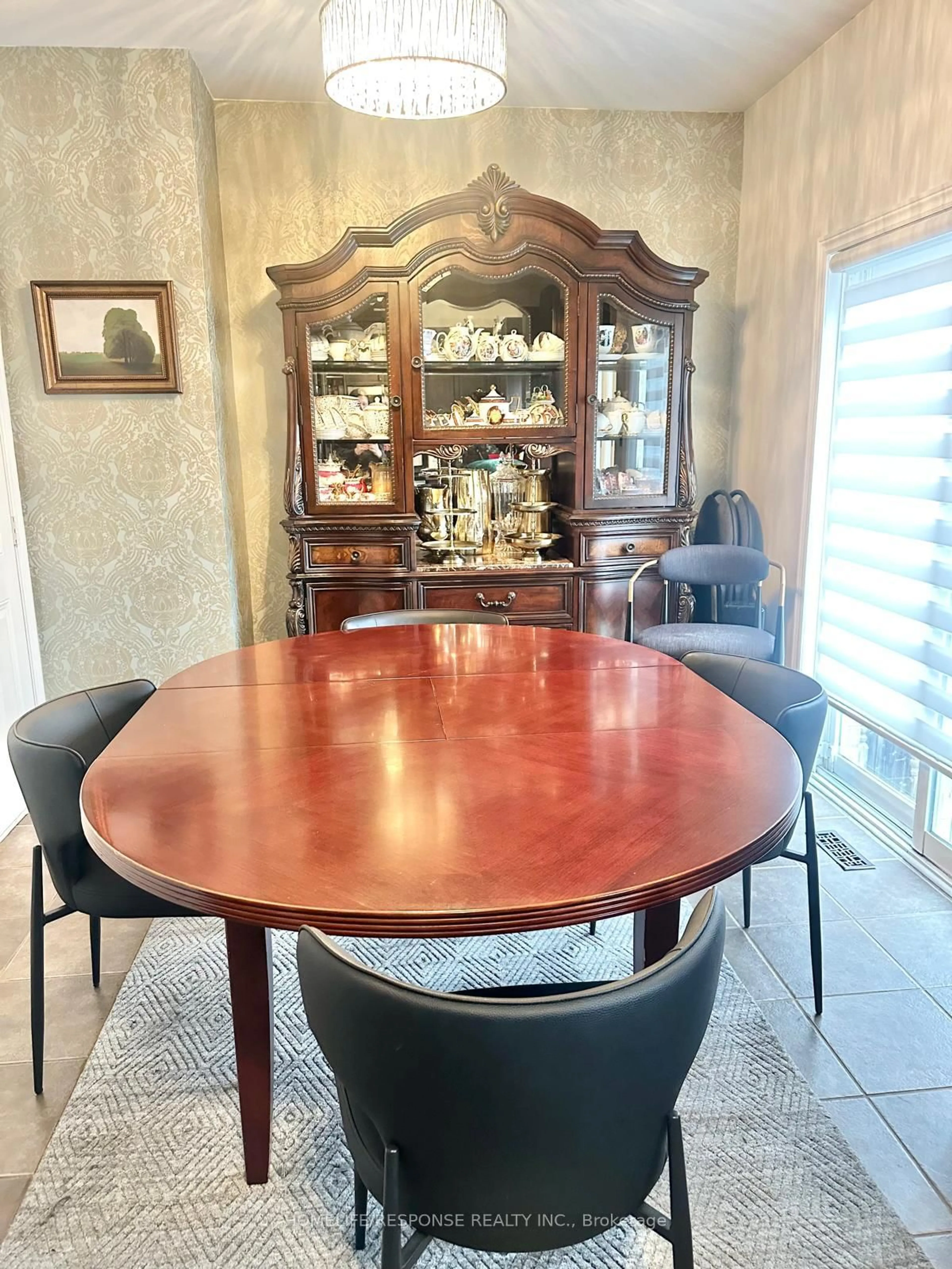 Dining room, unknown for 9 Aubergine St, Richmond Hill Ontario L4E 5A8