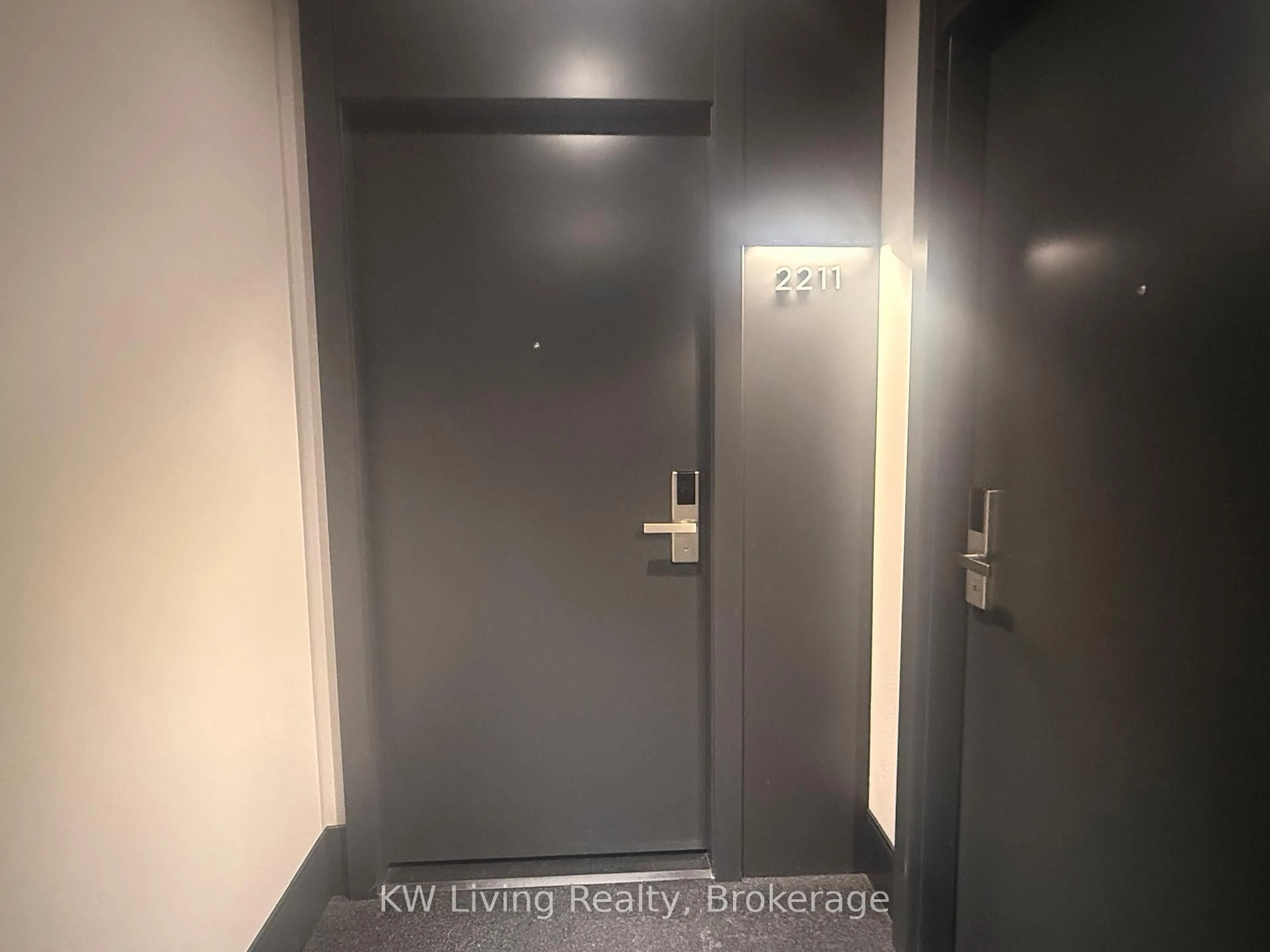 Indoor foyer for 38 Gandhi Lane #2211, Markham Ontario L3T 0G9