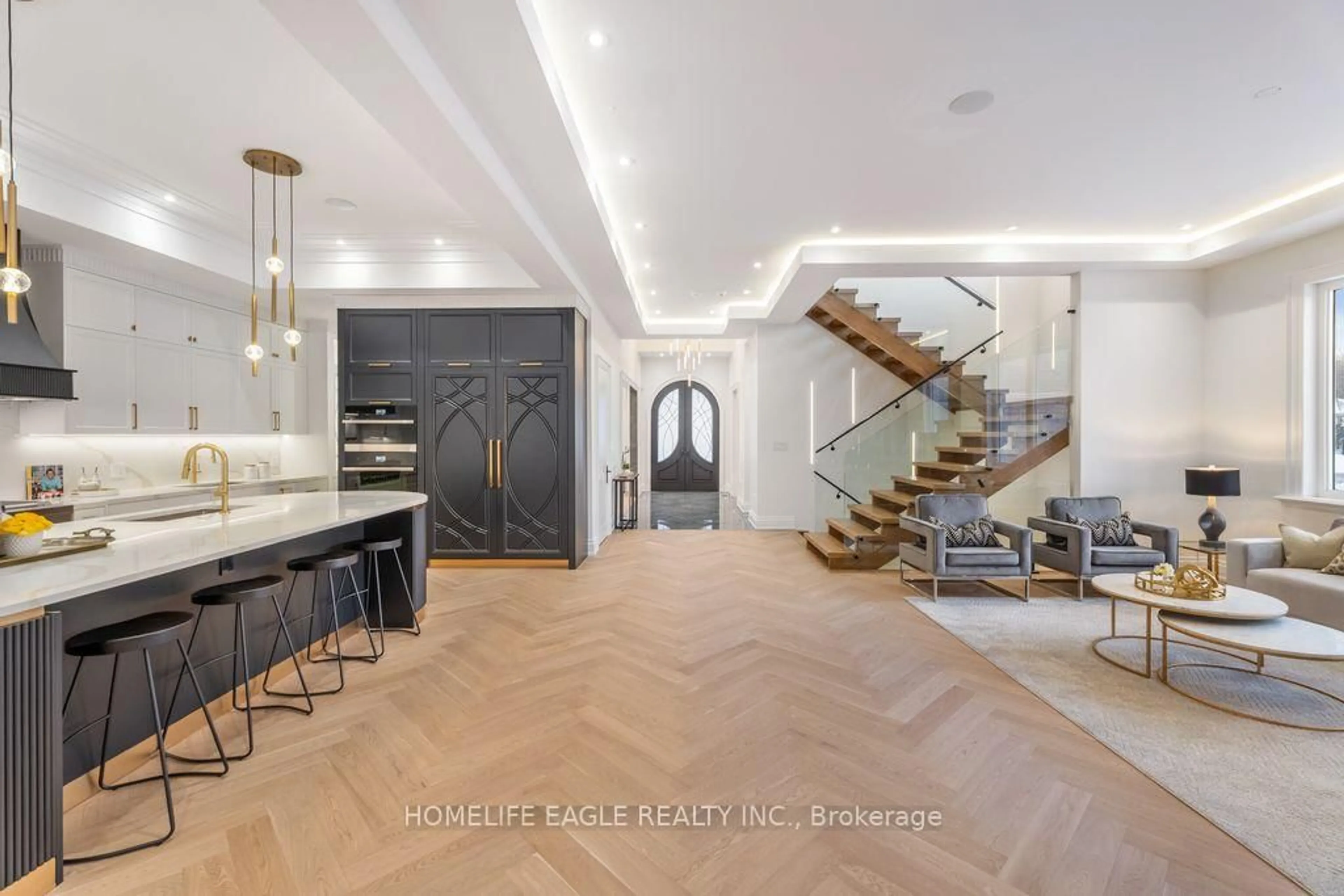 Open concept kitchen, unknown for 52 Child Dr, Aurora Ontario L4G 1Y5