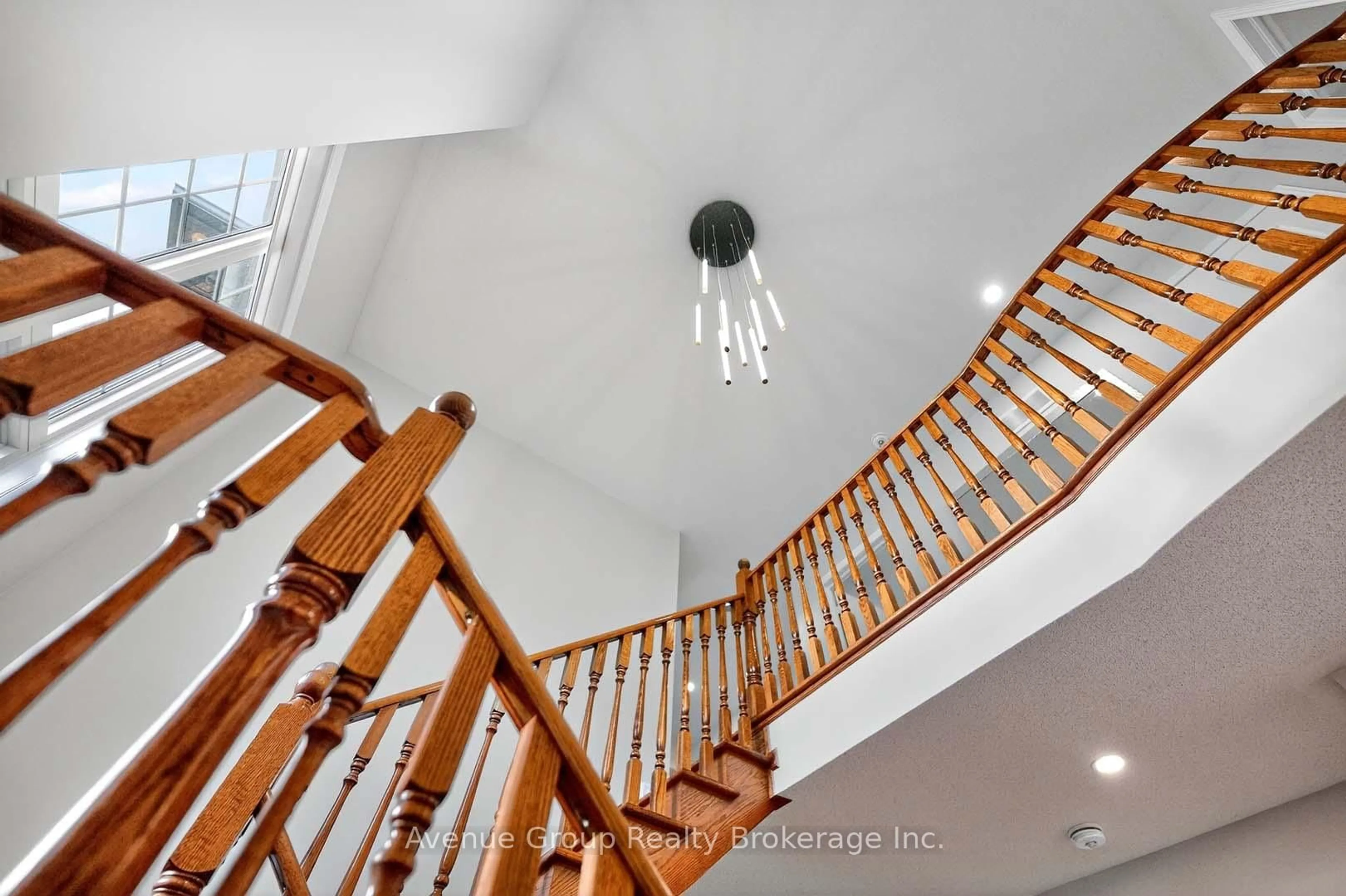 Stairs for 16 Caprara Cres, Markham Ontario L6B 0B7