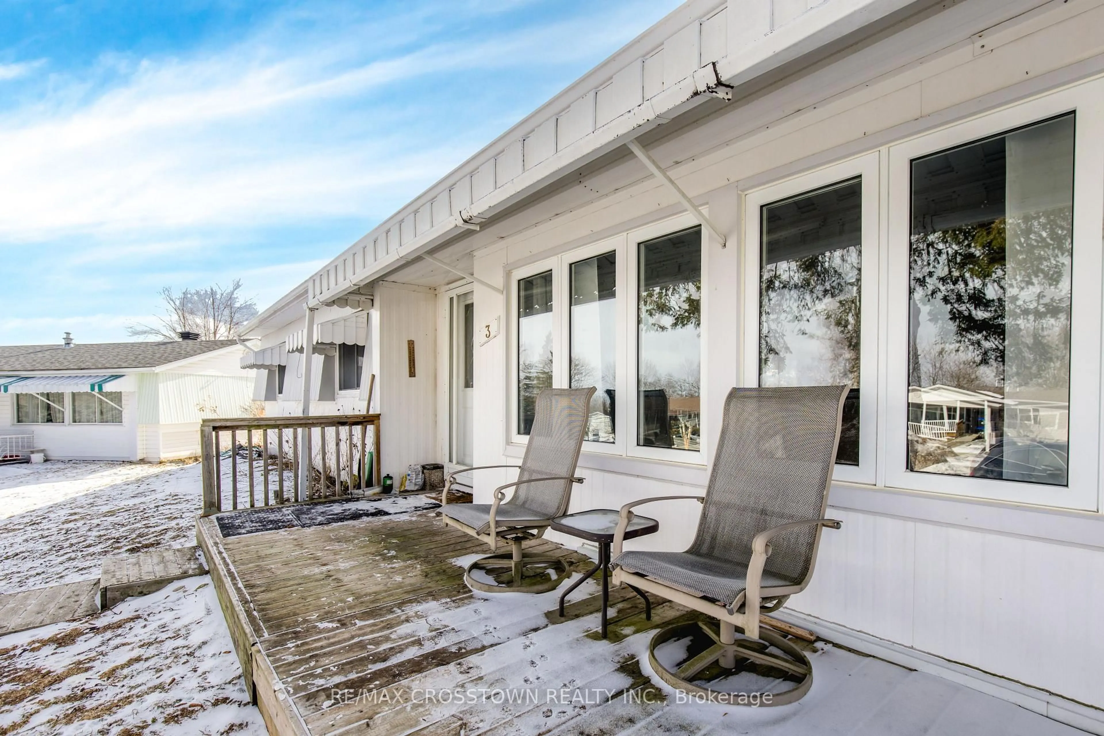 Patio, unknown for 3 Fairbirch Crt, Innisfil Ontario L9S 1R2