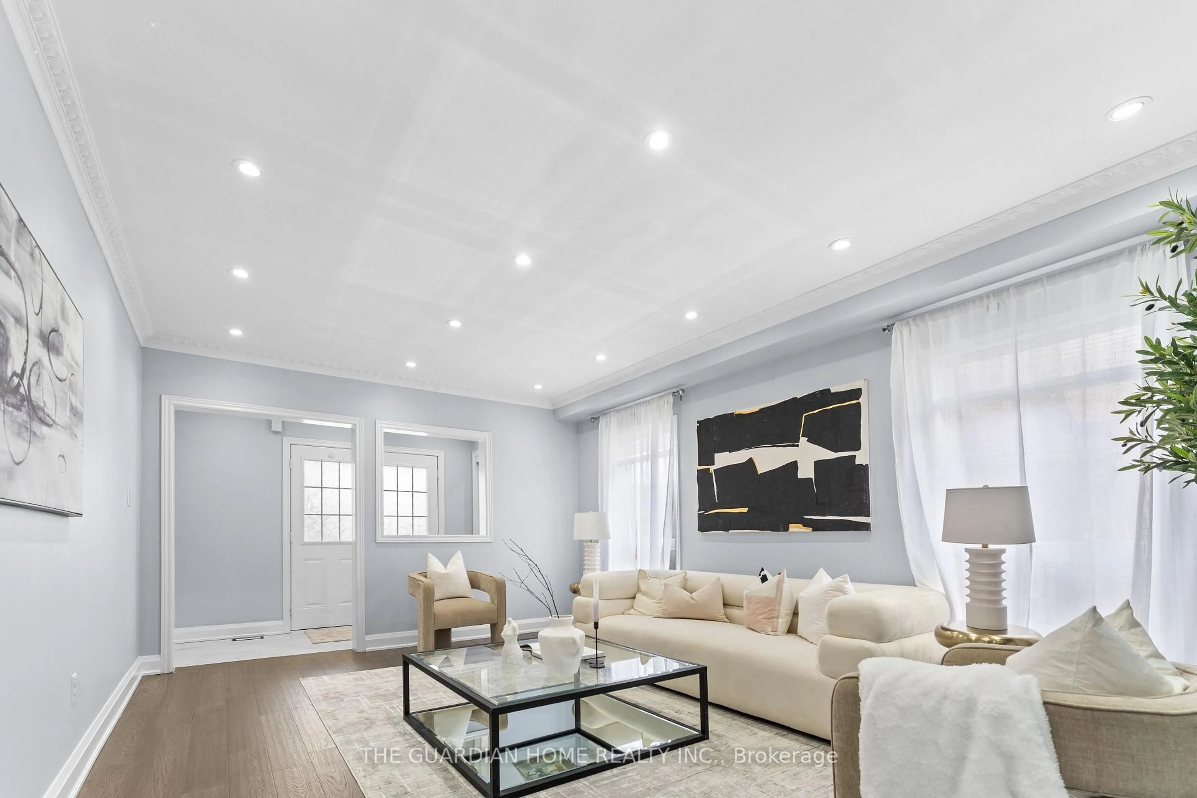 Living room with furniture, unknown for 73 Crowther Dr, Newmarket Ontario L3X 3G4