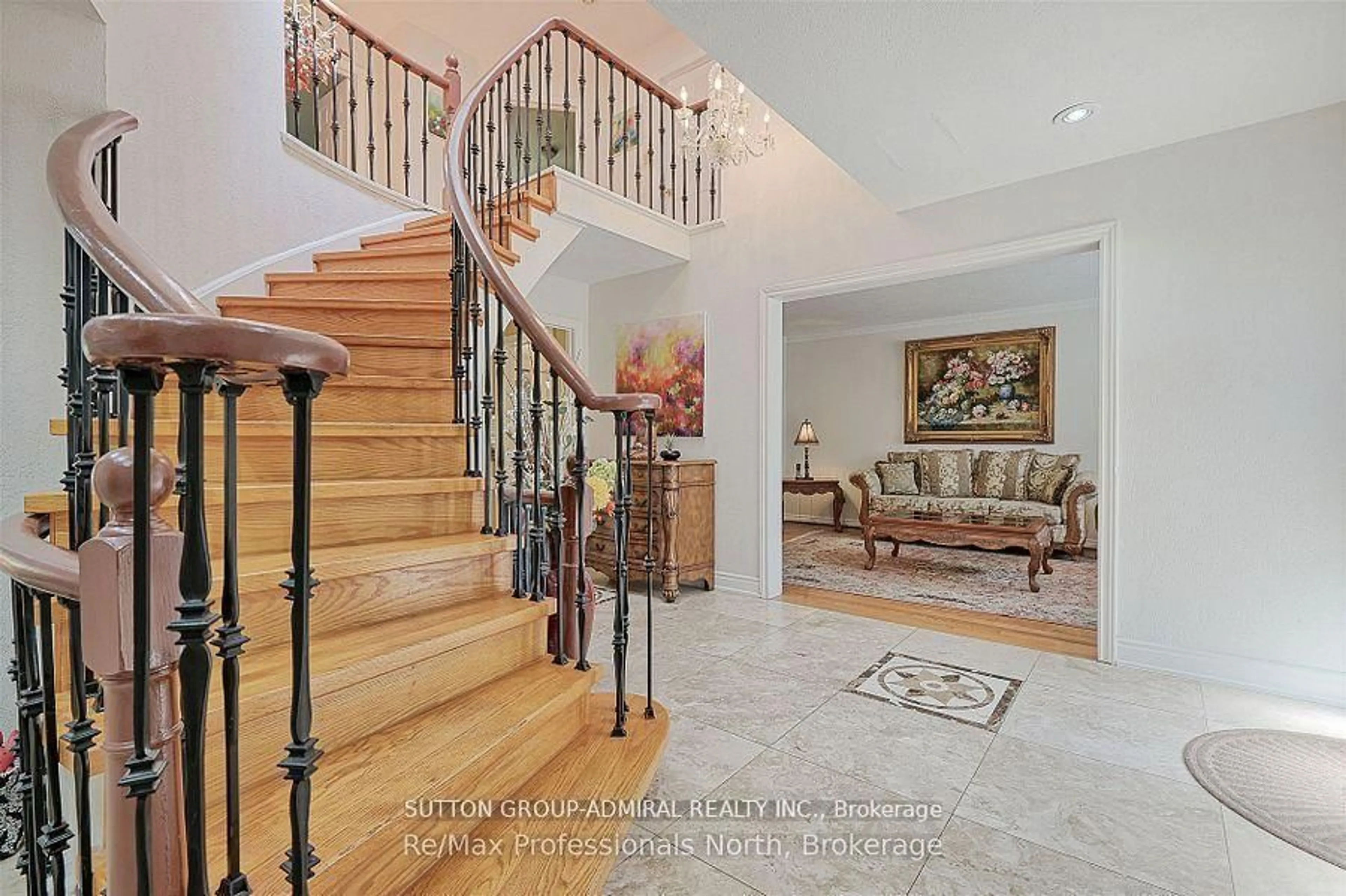 Unknown for 8 Elmsley Dr, Richmond Hill Ontario L4C 8N1