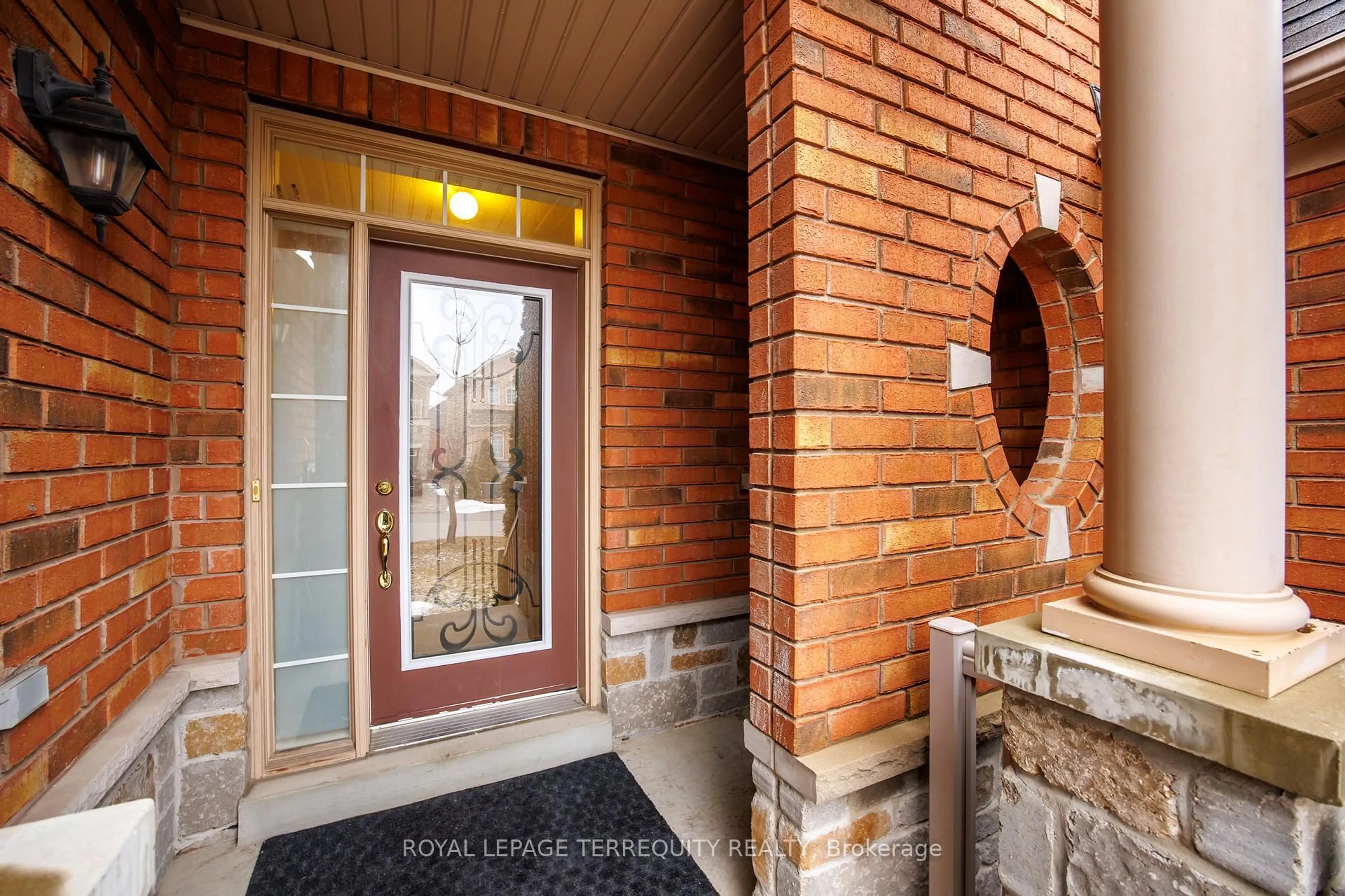 Indoor entryway for 70 Degas Dr, Vaughan Ontario L4J 9J3