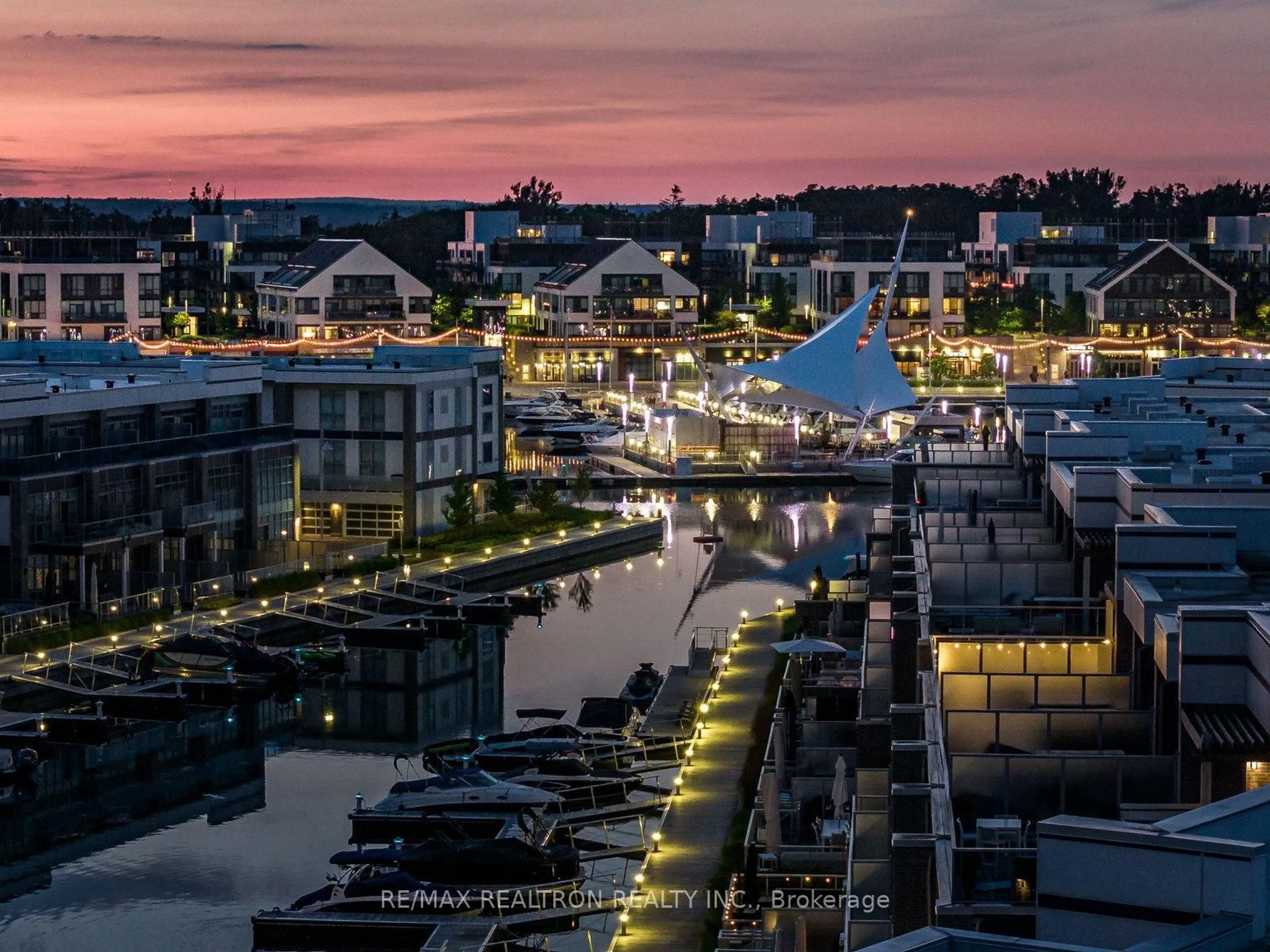 Blurry image for 3657 Ferretti Crt, Innisfil Ontario L9S 0N6