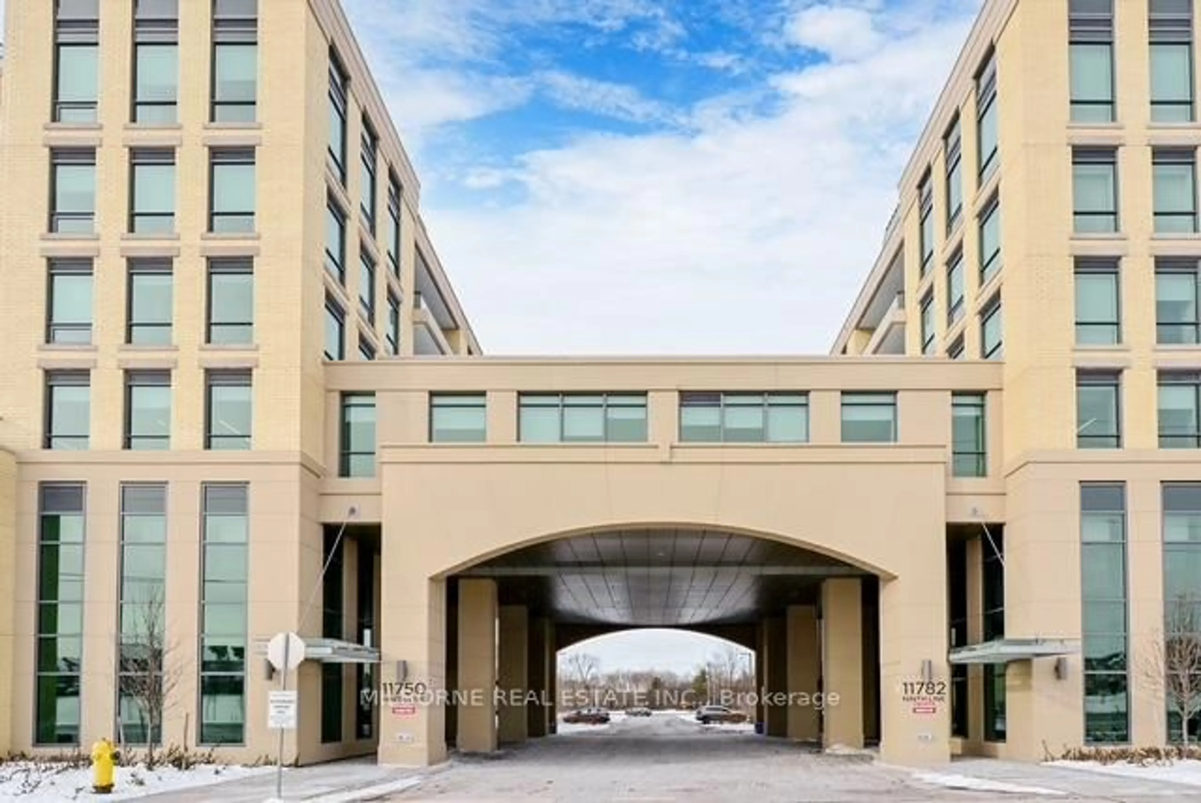 Indoor foyer for 11782 Ninth Line #A615, Whitchurch-Stouffville Ontario L4A 5E9