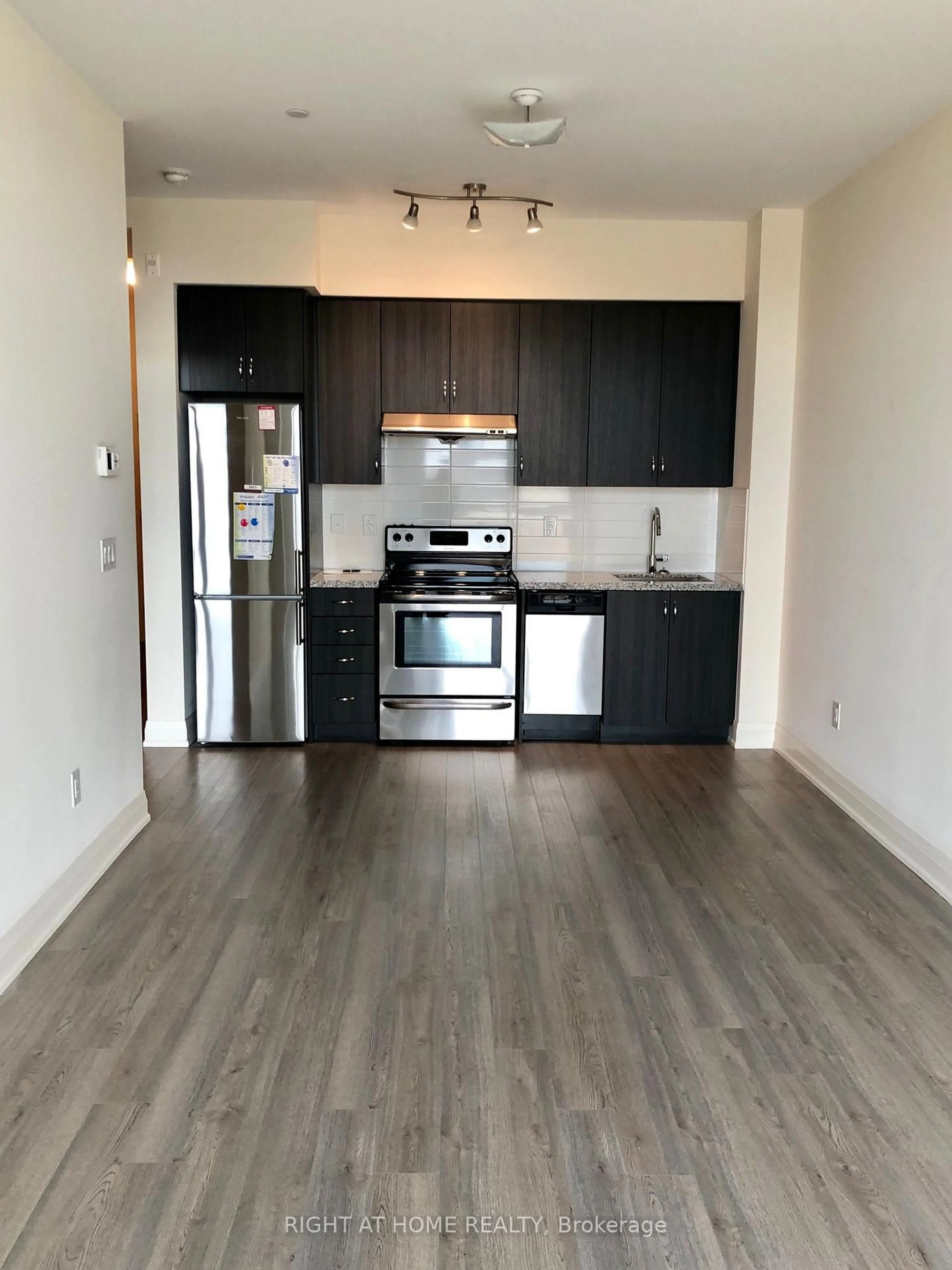 Unknown for 8763 Bayview Ave #-326, Richmond Hill Ontario L4B 3V1