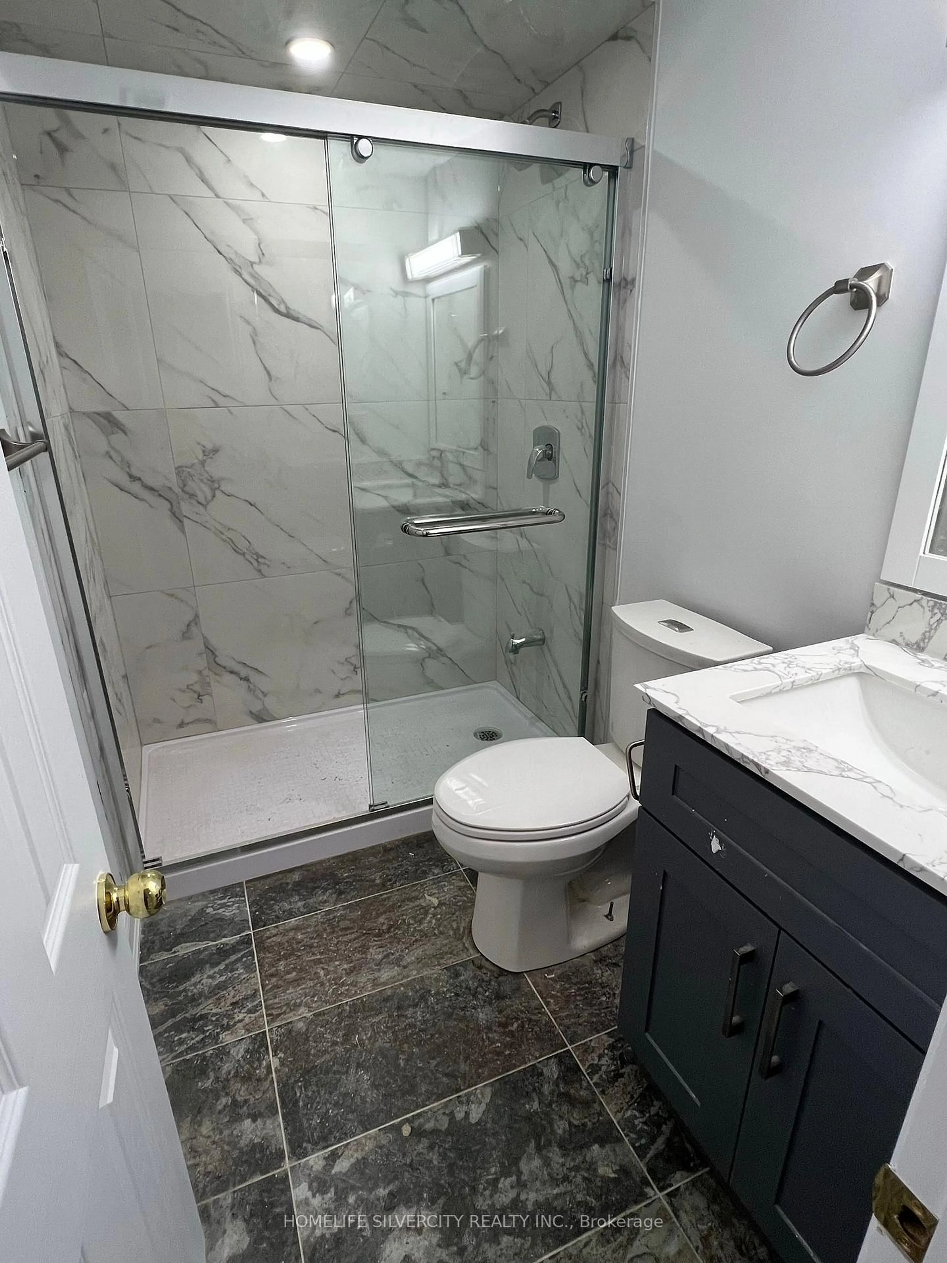 Standard bathroom, ceramic/tile floor for 109 Monteith Cres, Vaughan Ontario L6A 3M8