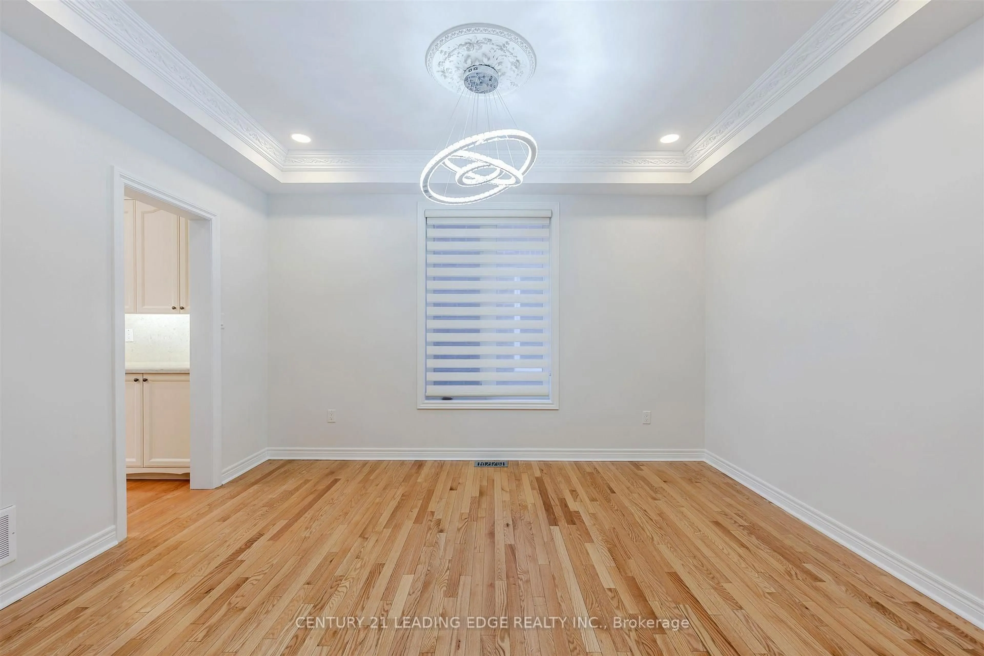 A pic of a room for 193 Tigertail Cres, Bradford West Gwillimbury Ontario L3Z 0M4