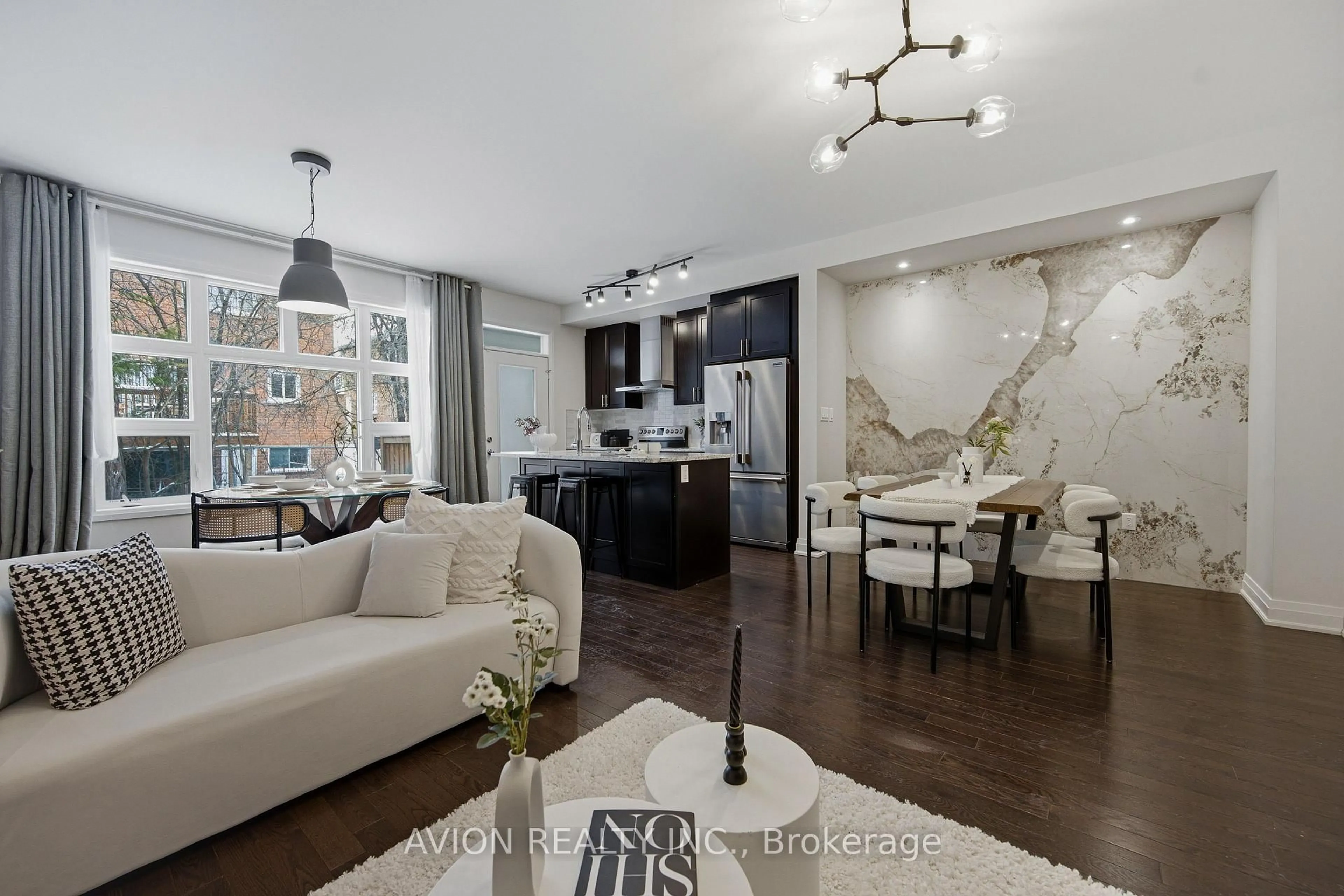 Living room with furniture, unknown for 42 Causland Lane, Richmond Hill Ontario L4S 0G5