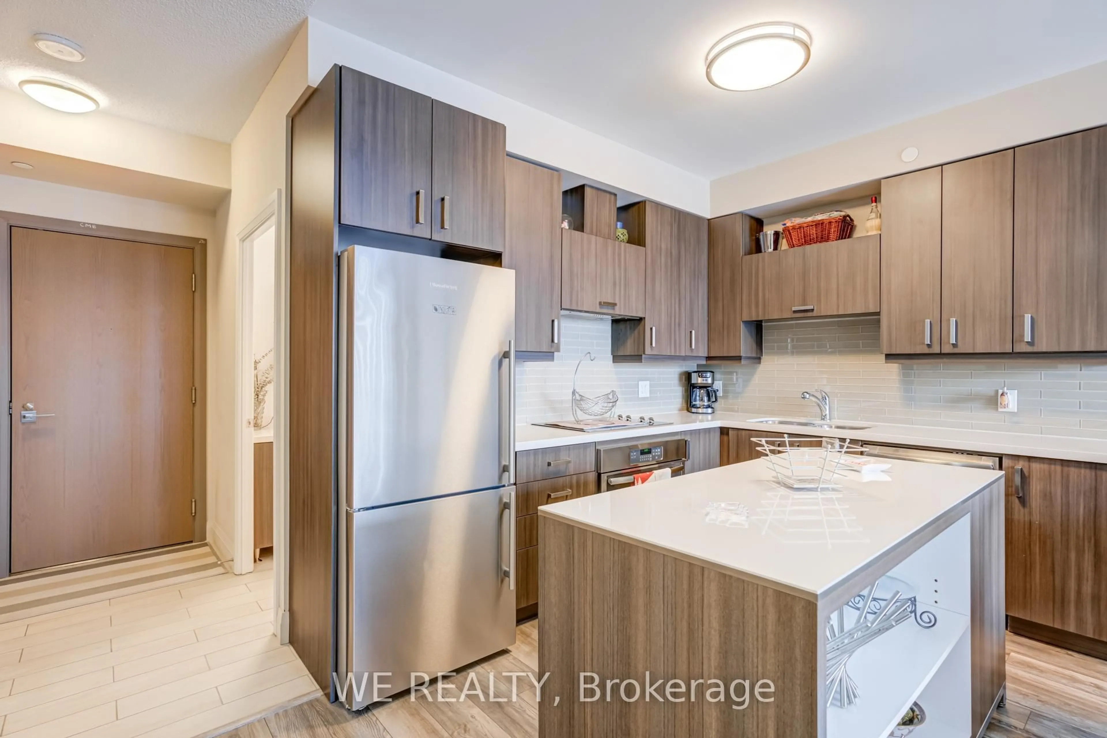 Standard kitchen, unknown for 28 Uptown Dr #316, Markham Ontario L3R 5M8
