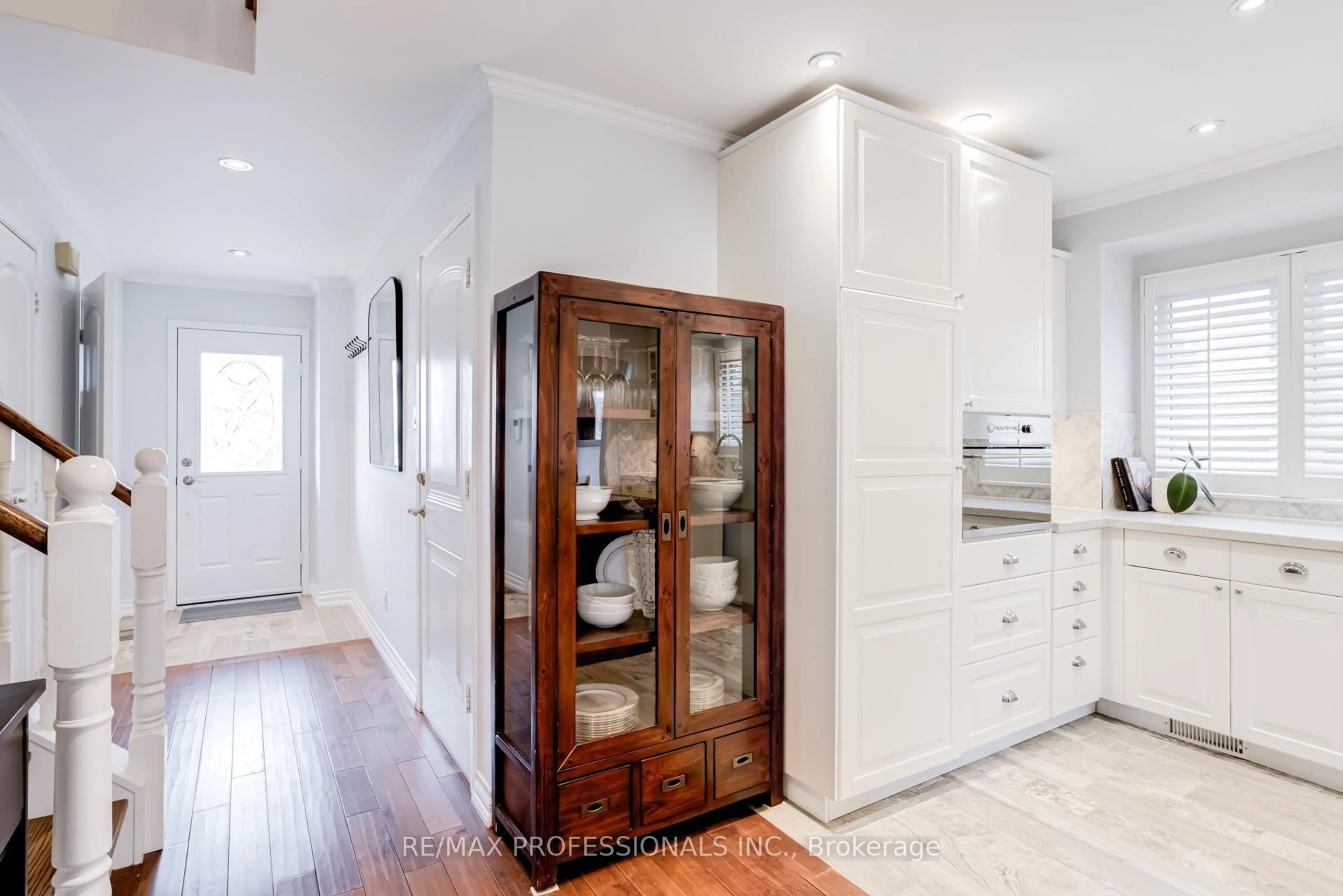 Unknown for 188 Lisa Cres, Vaughan Ontario L4J 2N3