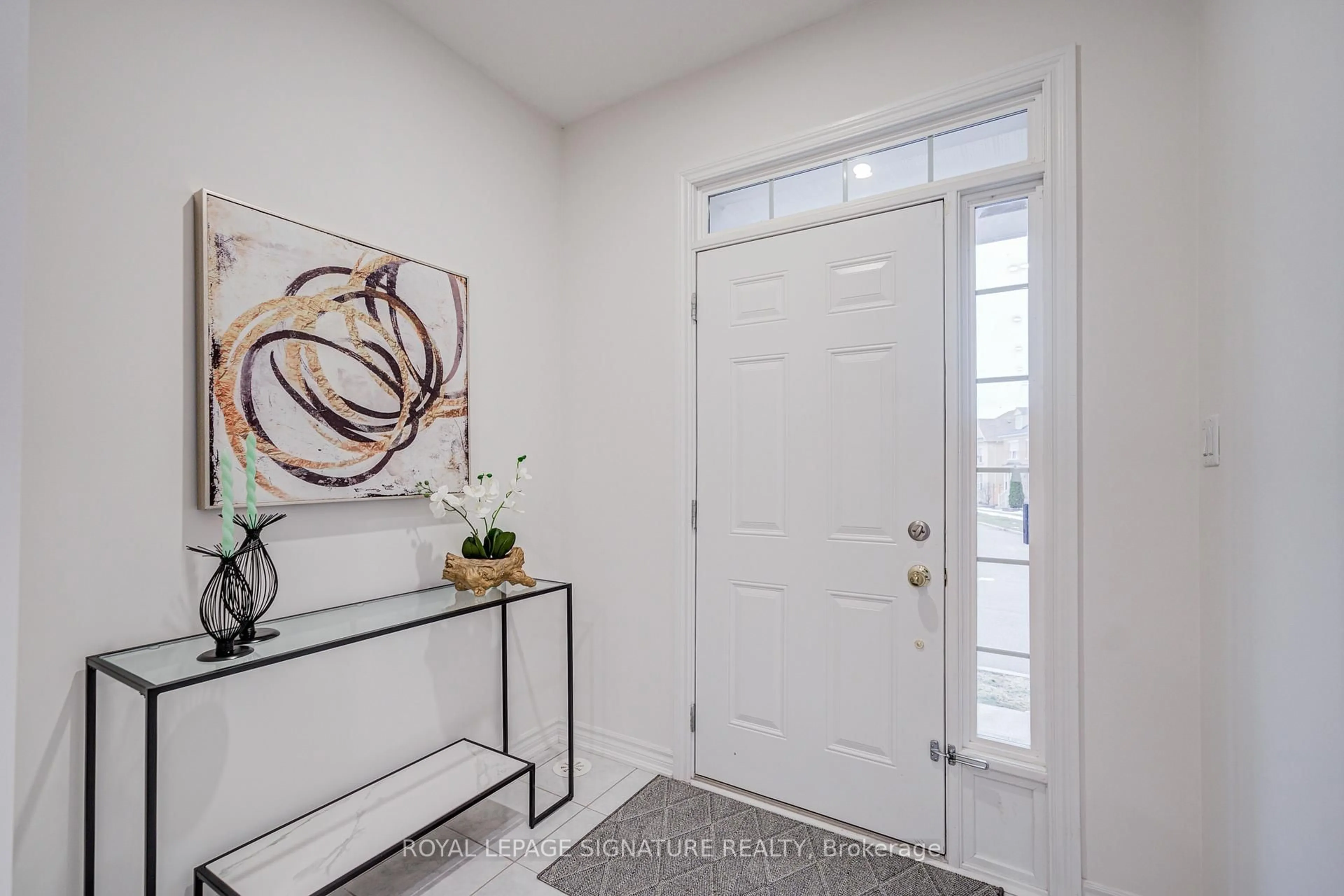 Indoor entryway for 86 Donald Buttress Blvd, Markham Ontario L6C 0P1