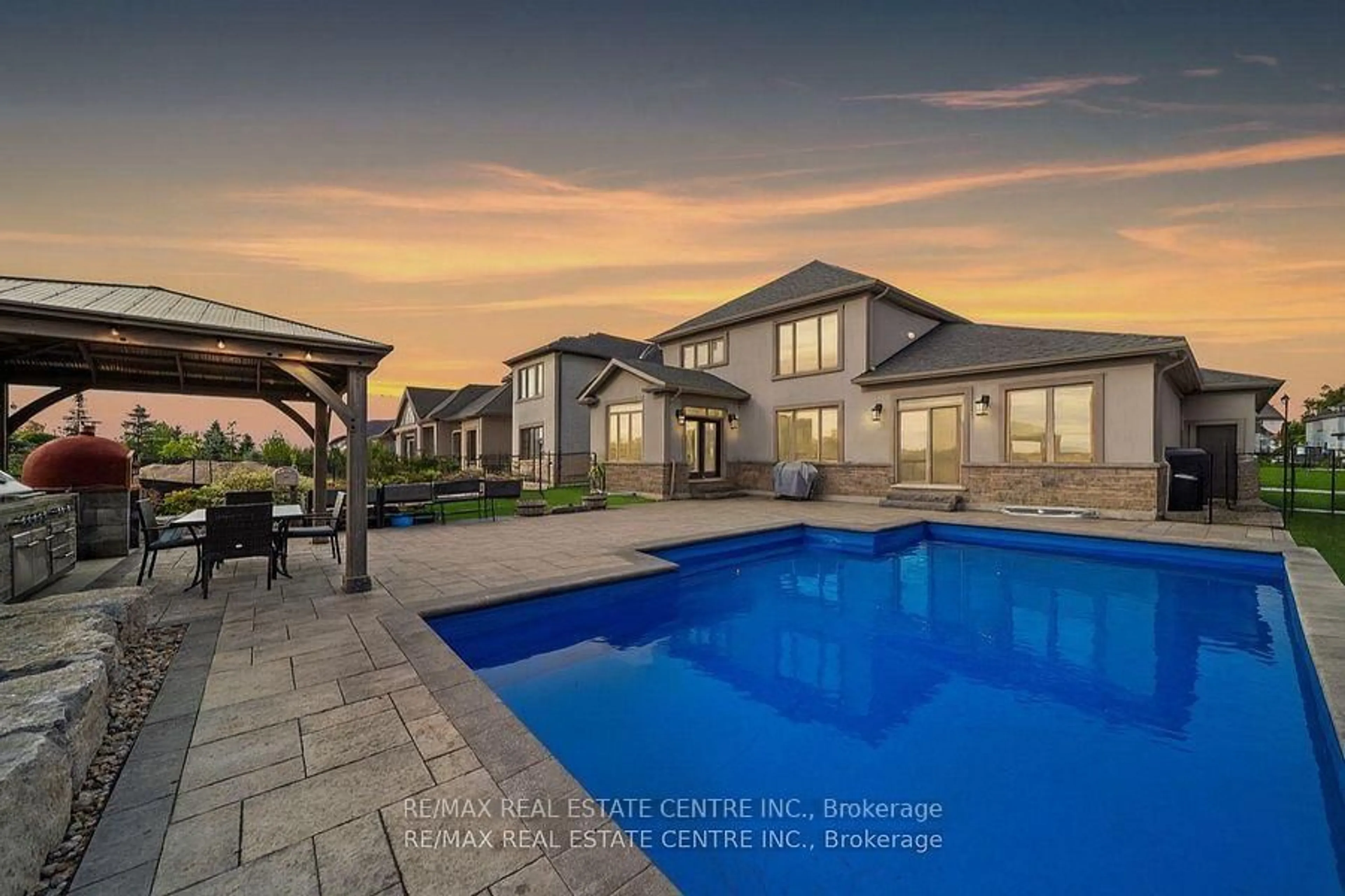 A pic from outside/outdoor area/front of a property/back of a property/a pic from drone, water/lake/river/ocean view for 303 Sunnybrae Ave, Innisfil Ontario L9S 1E5