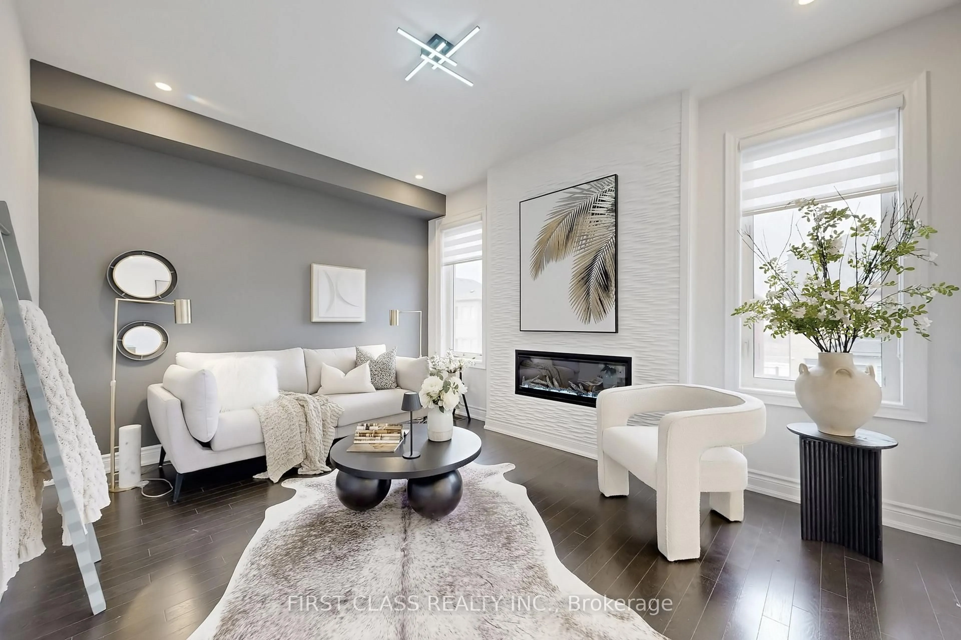 Living room with furniture, unknown for 116 Carriage Shop Bend, East Gwillimbury Ontario L9N 0Y3