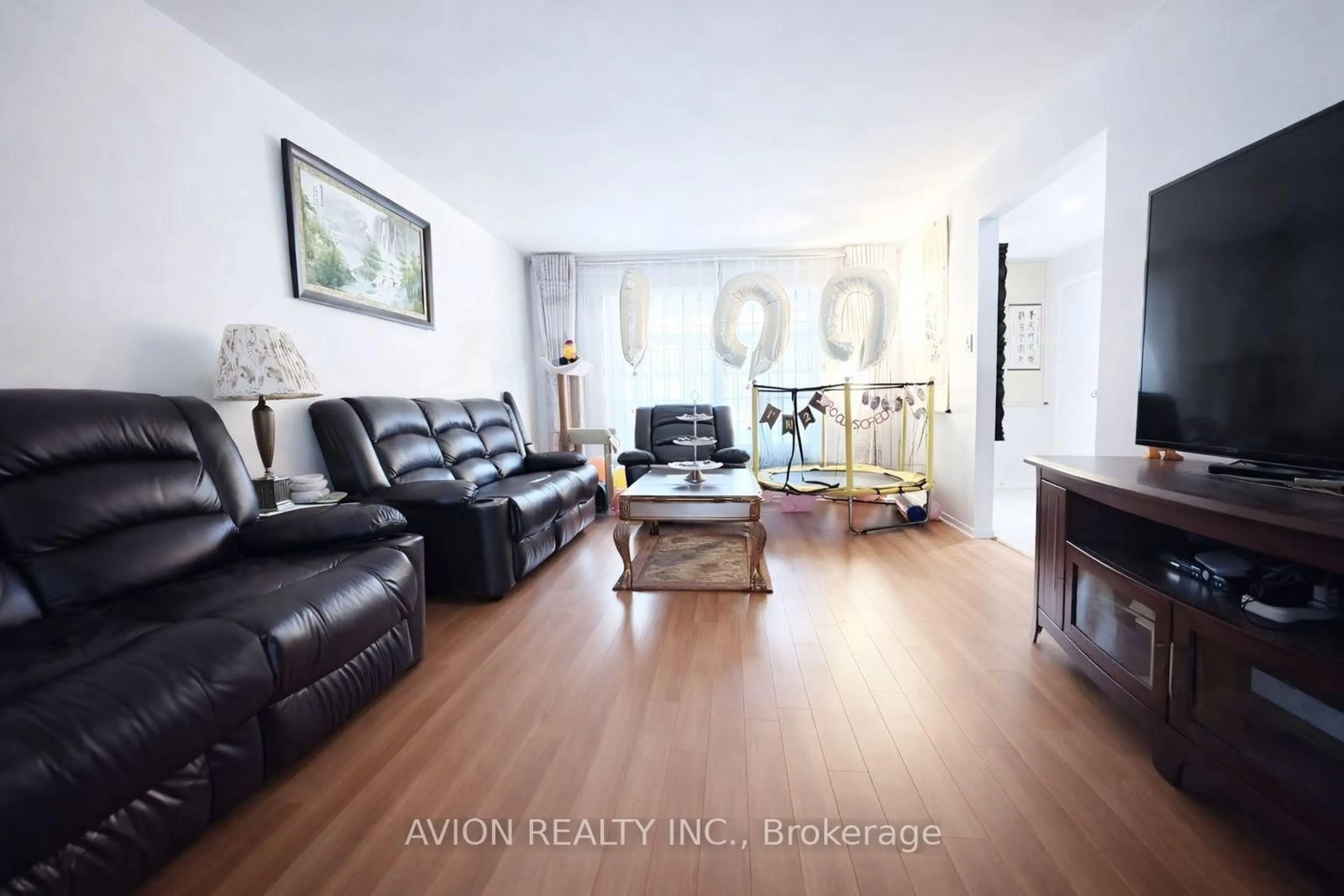 Living room with furniture, unknown for 373 Conley St, Vaughan Ontario L4J 6T2
