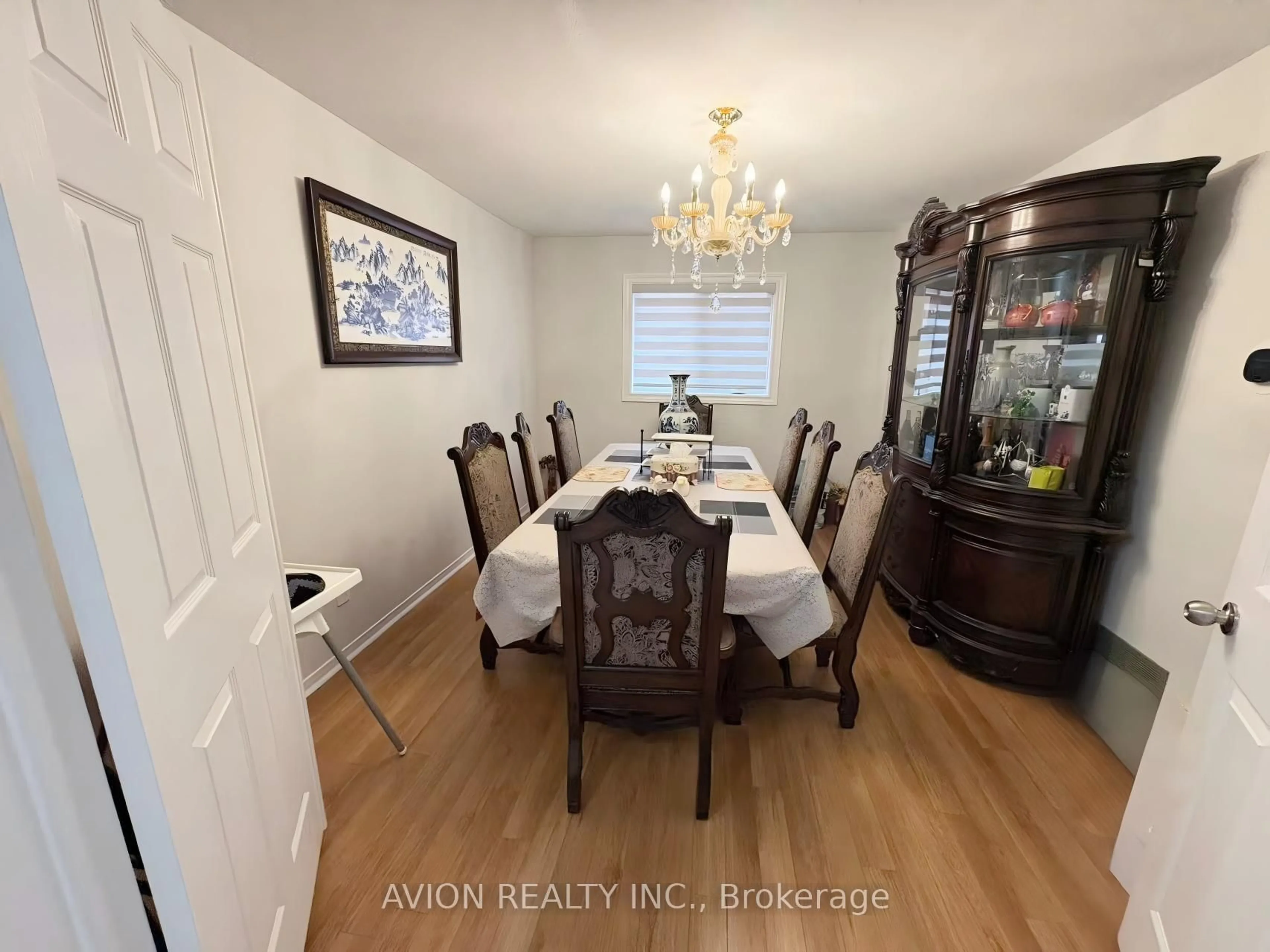 Dining room, wood/laminate floor for 373 Conley St, Vaughan Ontario L4J 6T2