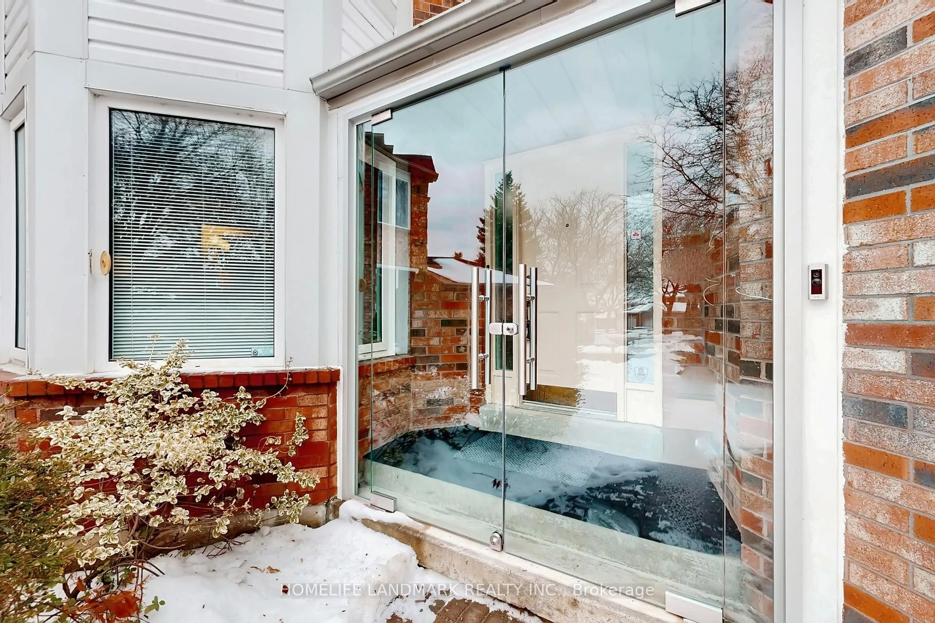 Unknown for 7 Lancashire Rd, Markham Ontario L3R 8K9