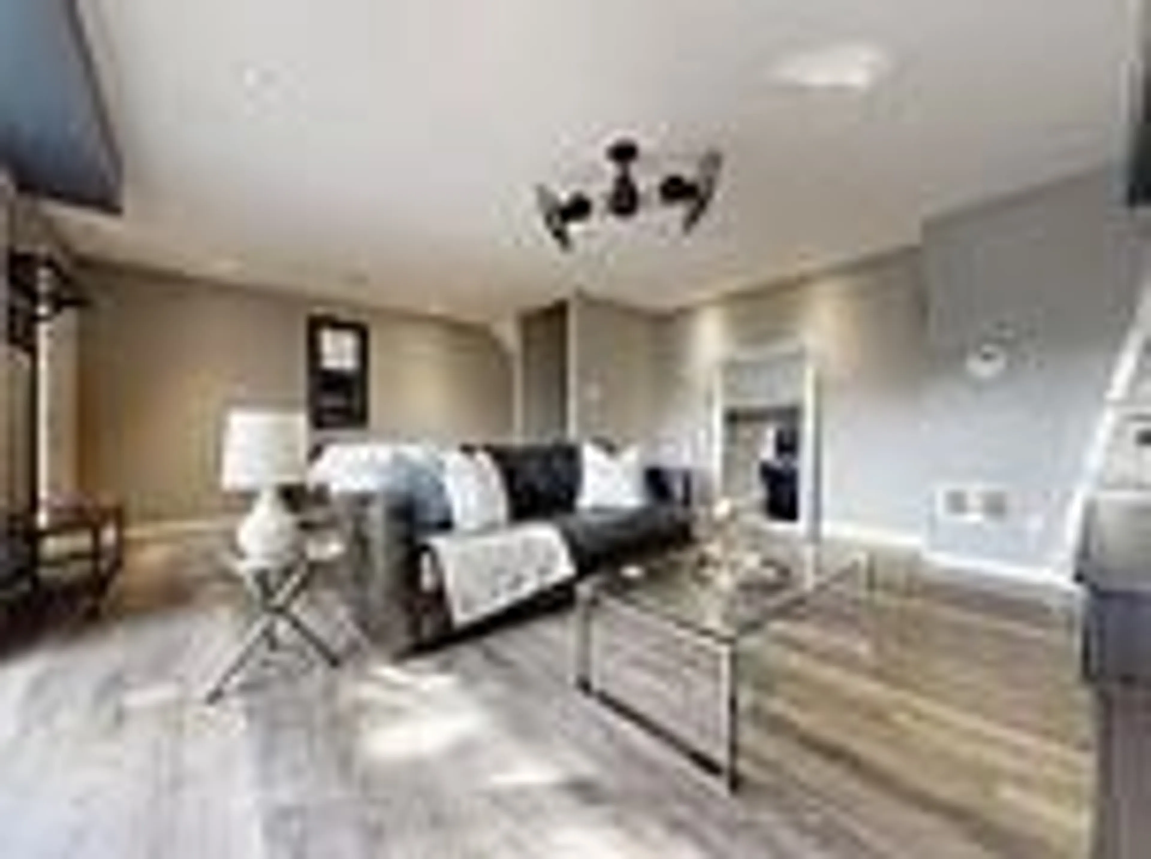 Living room with furniture, wood/laminate floor for 195 Milestone Cres #195, Aurora Ontario L4G 3M2