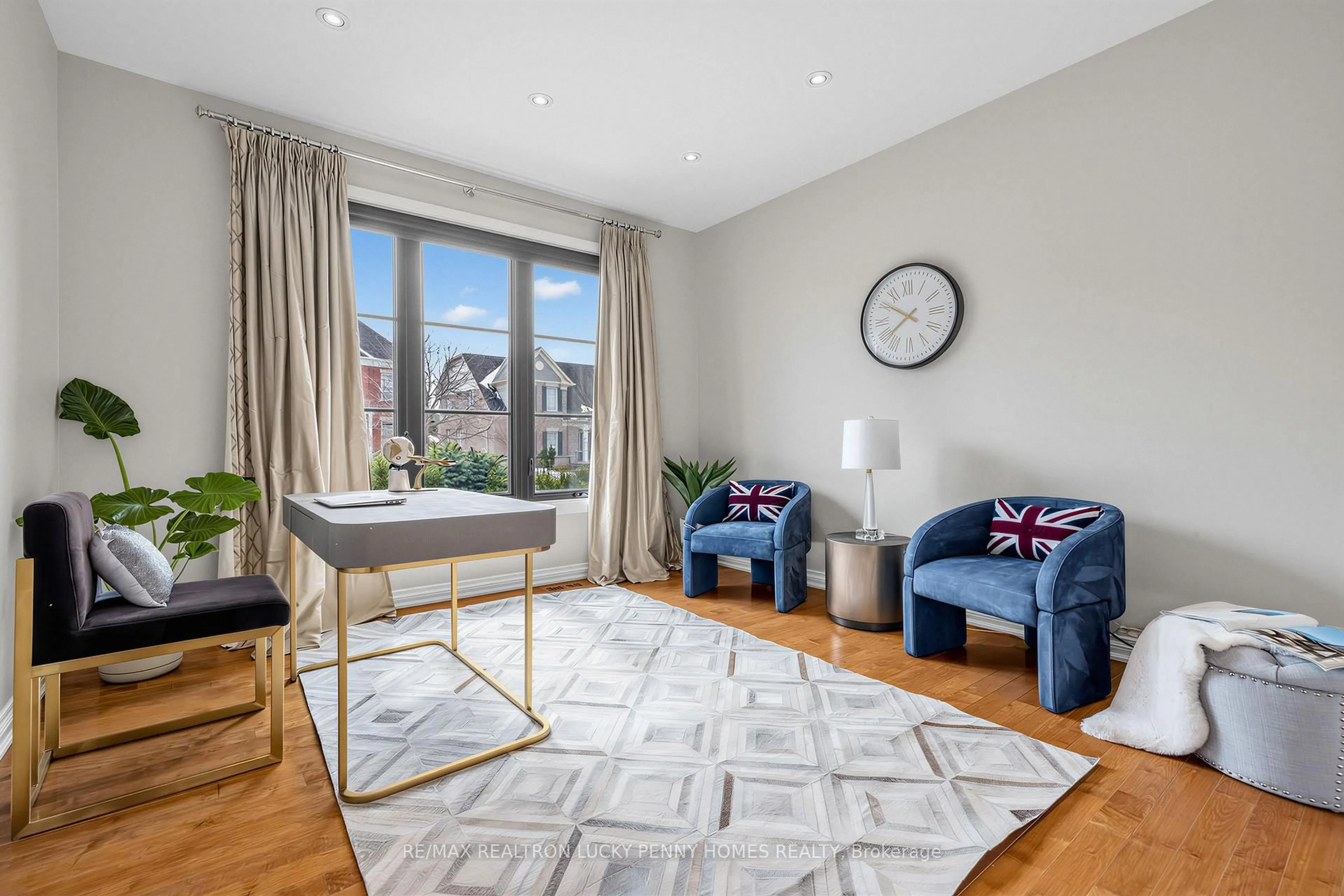 Living room with furniture, unknown for 80 Angus Glen Blvd, Markham Ontario L6C 1Z4