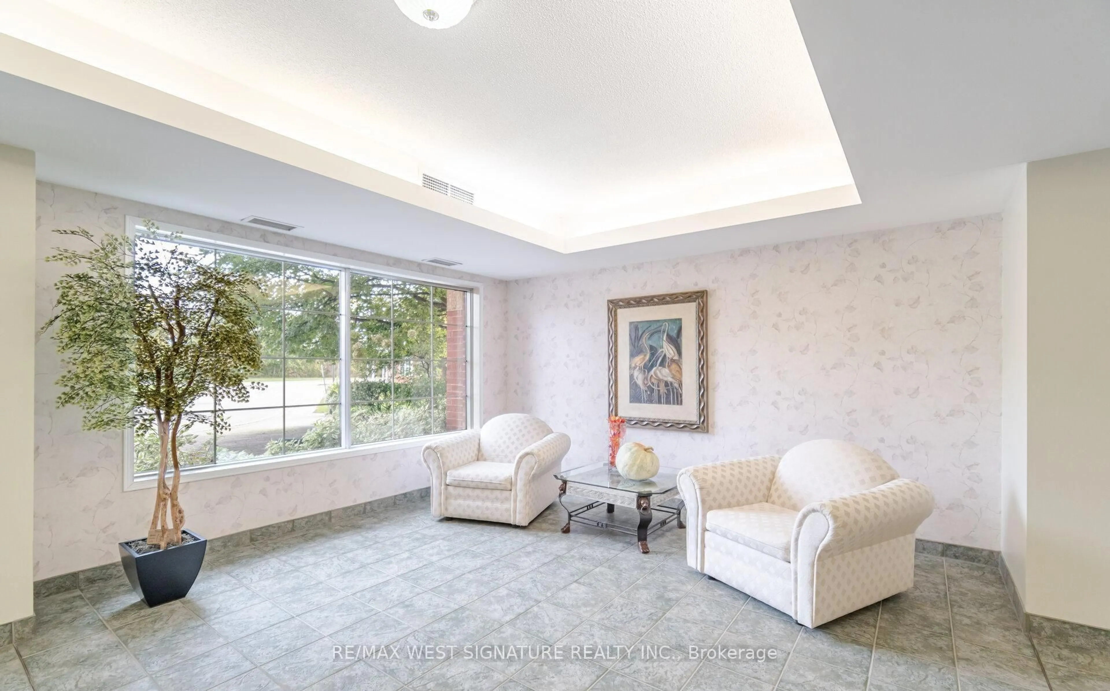 Unknown for 75 Treelawn Blvd #216, Vaughan Ontario L0J 1C0