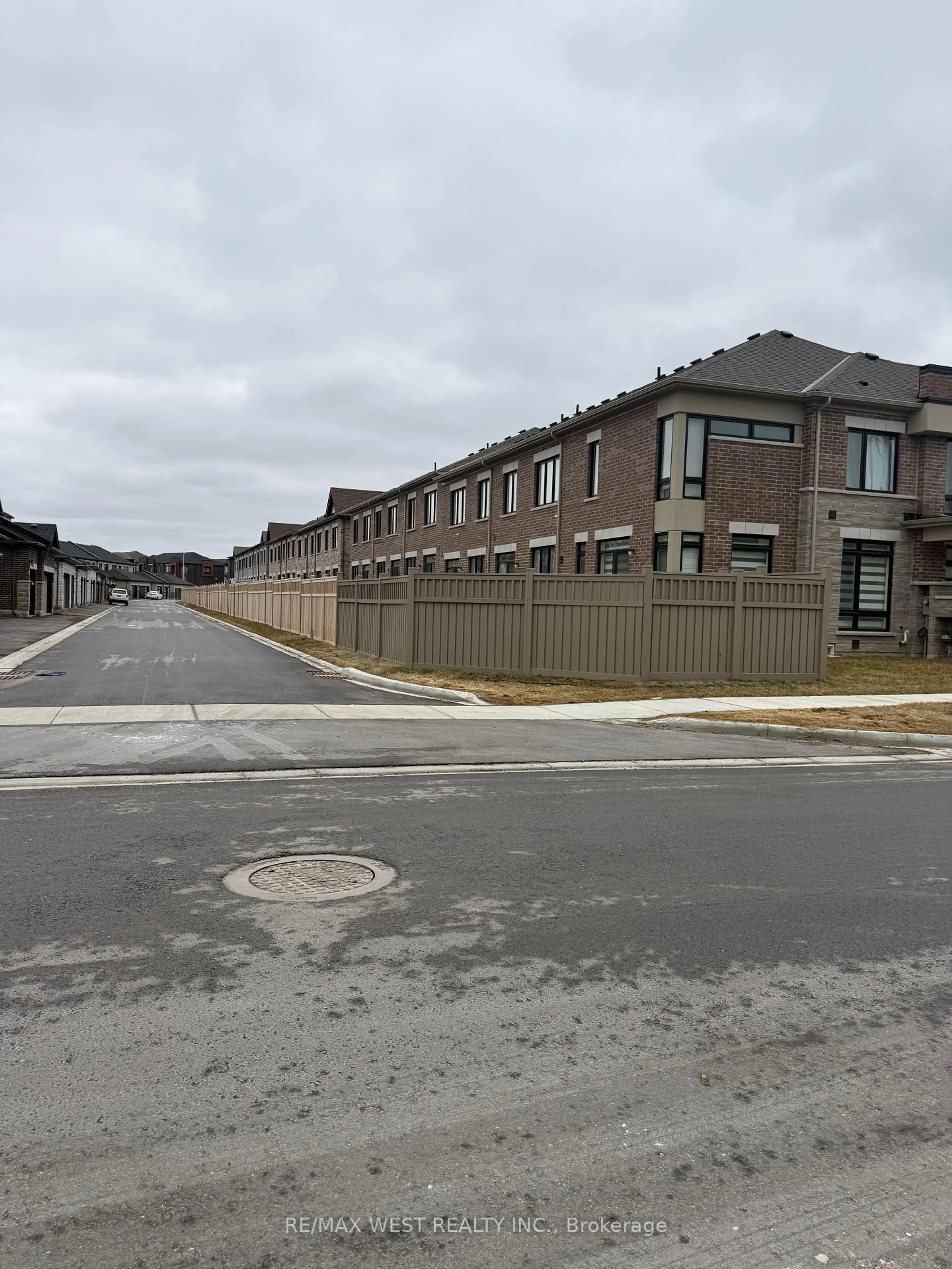 Unknown for 4 Haldimand St, Vaughan Ontario L4H 5J5