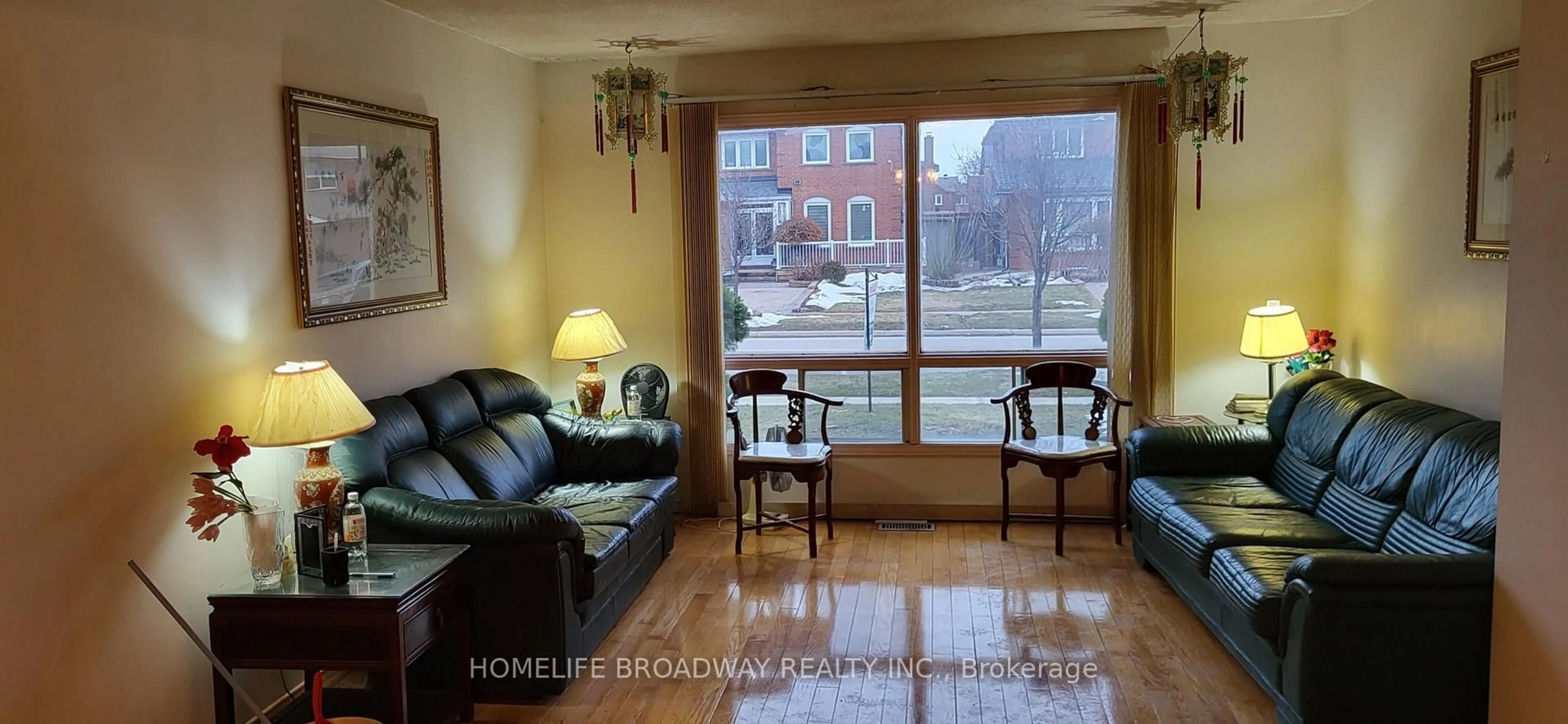 Living room with furniture, unknown for 183 Aldergrove Dr, Markham Ontario L3R 6Z4