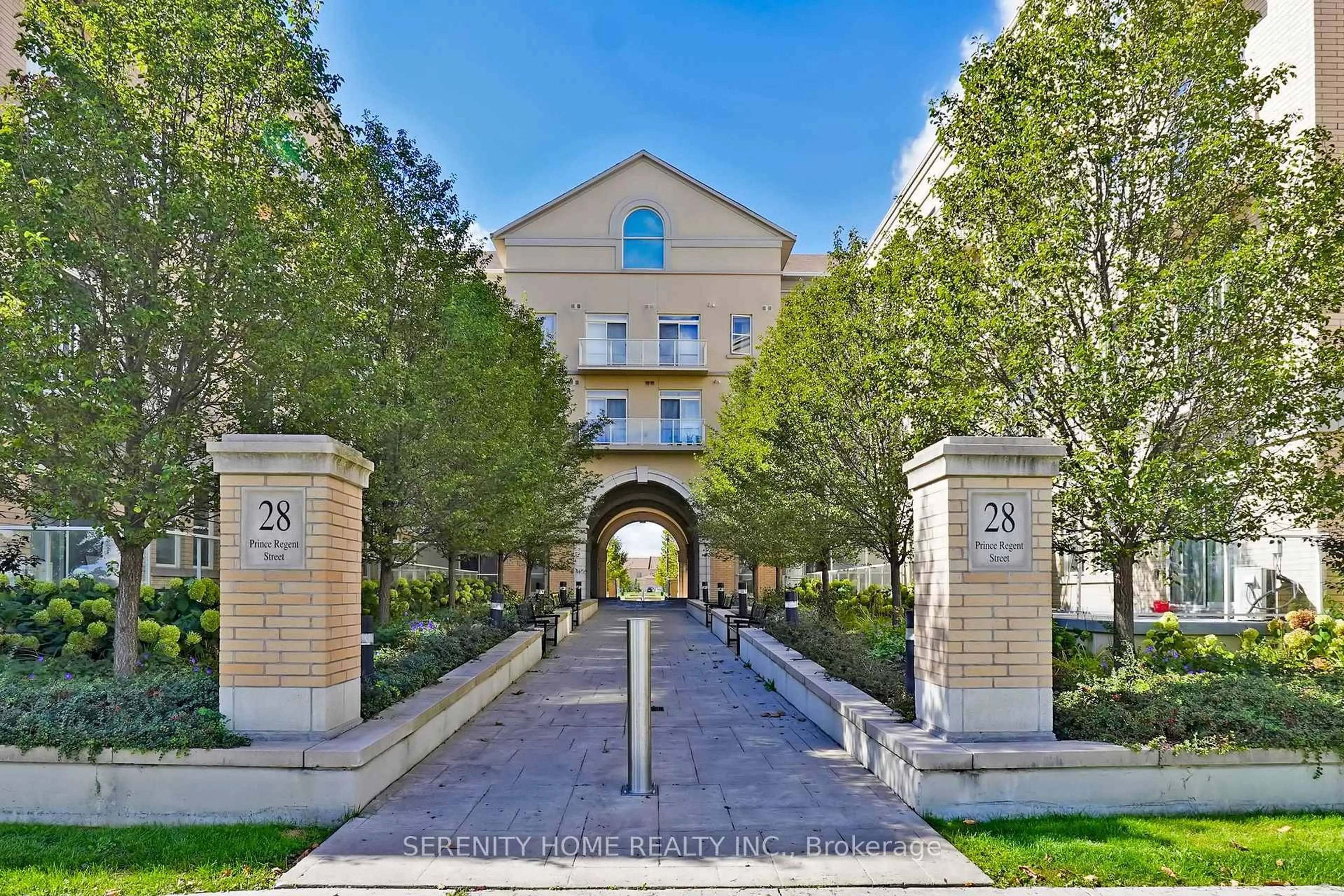 Indoor foyer for 28 Prince Regent St #235, Markham Ontario L6C 0V5