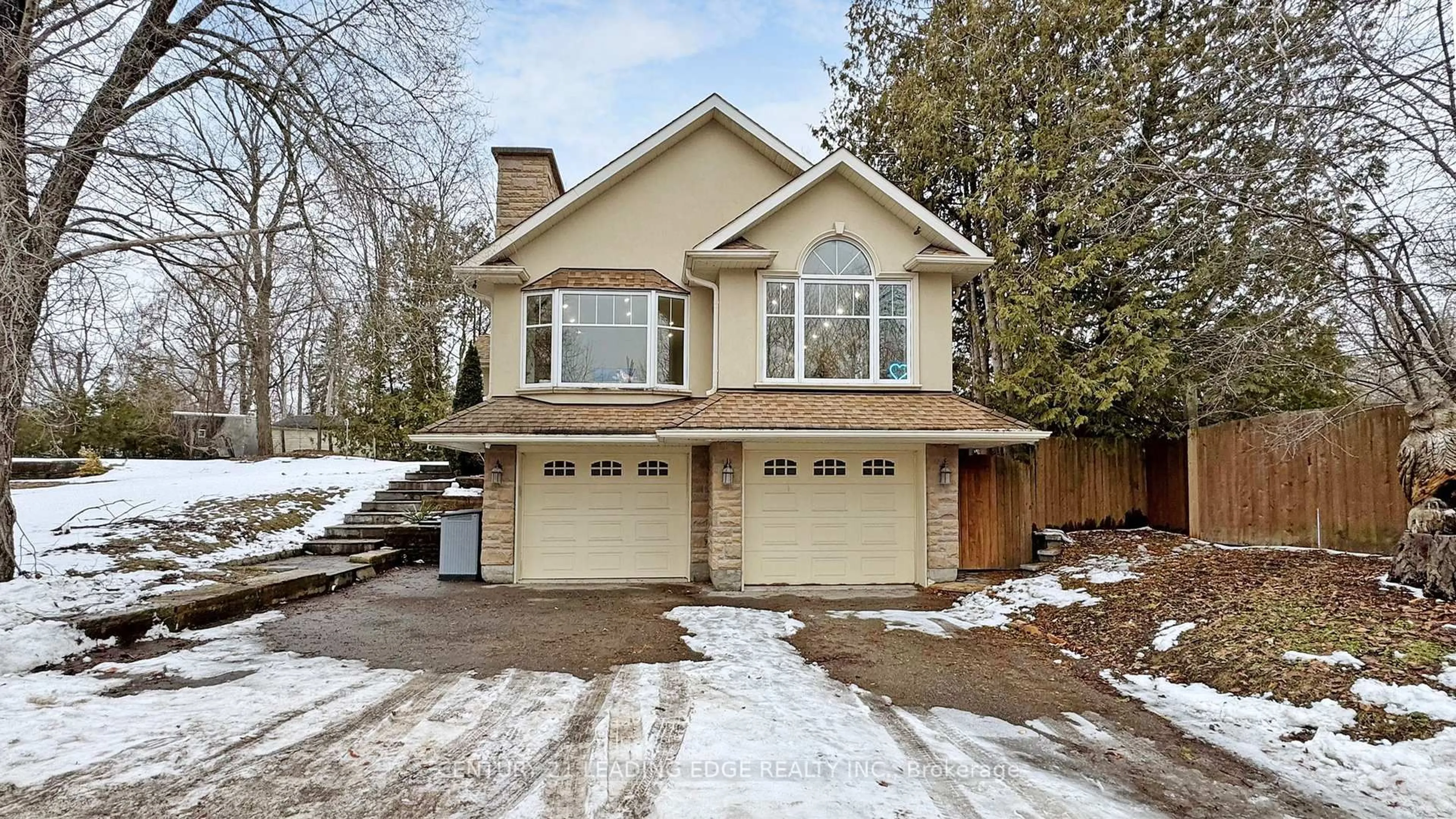 Home with brick exterior material, street for 6 Beach Rd, Whitchurch-Stouffville Ontario L4A 2G1