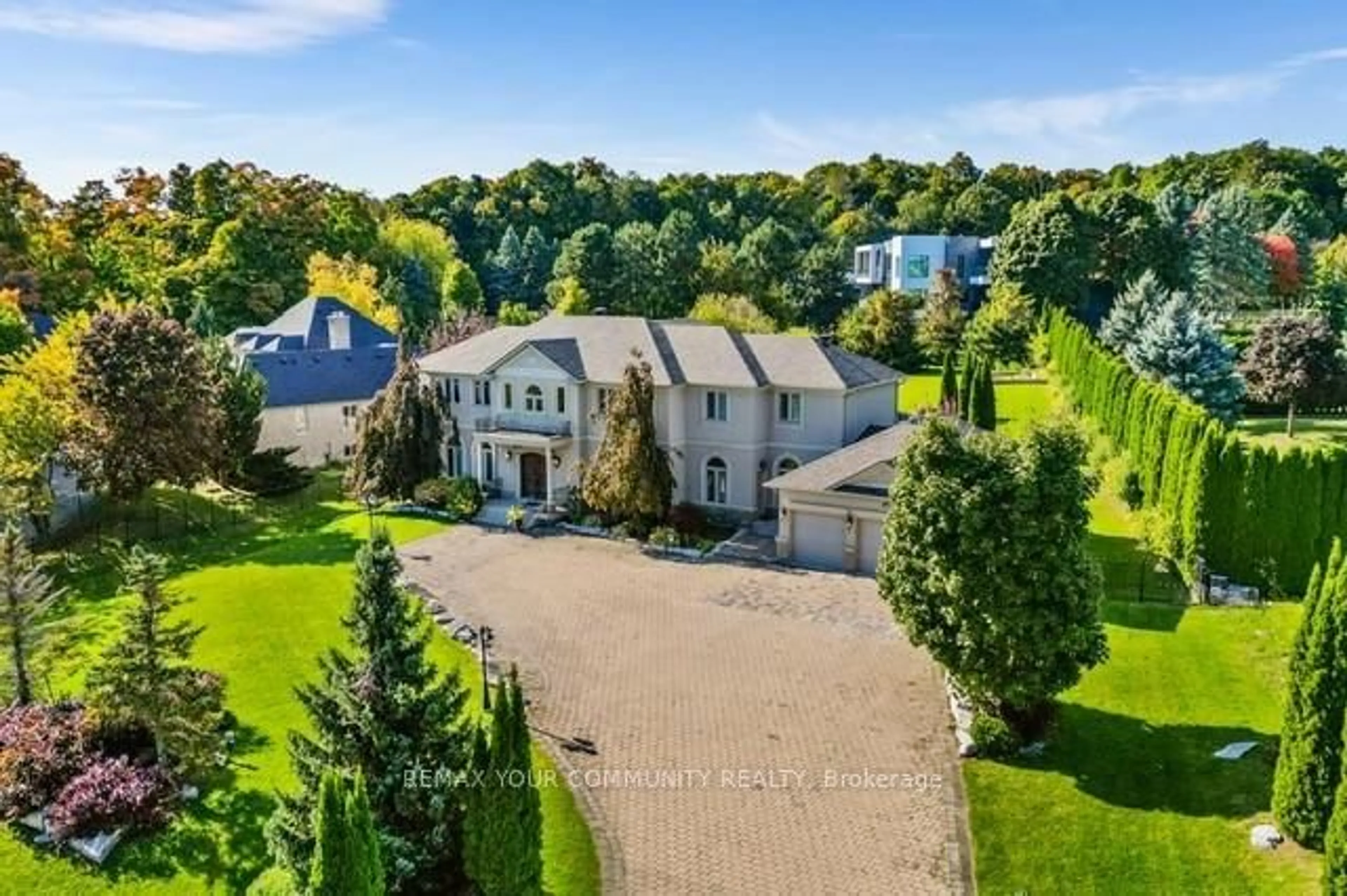 A pic from outside/outdoor area/front of a property/back of a property/a pic from drone, unknown for 16 DEW DROP Cres, Vaughan Ontario L6A 1E9